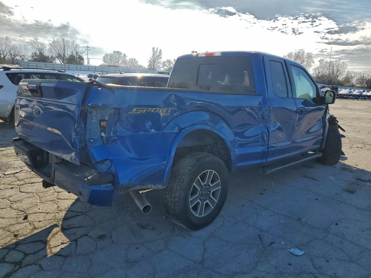 2017 Ford F150 Super Cab - Image 3