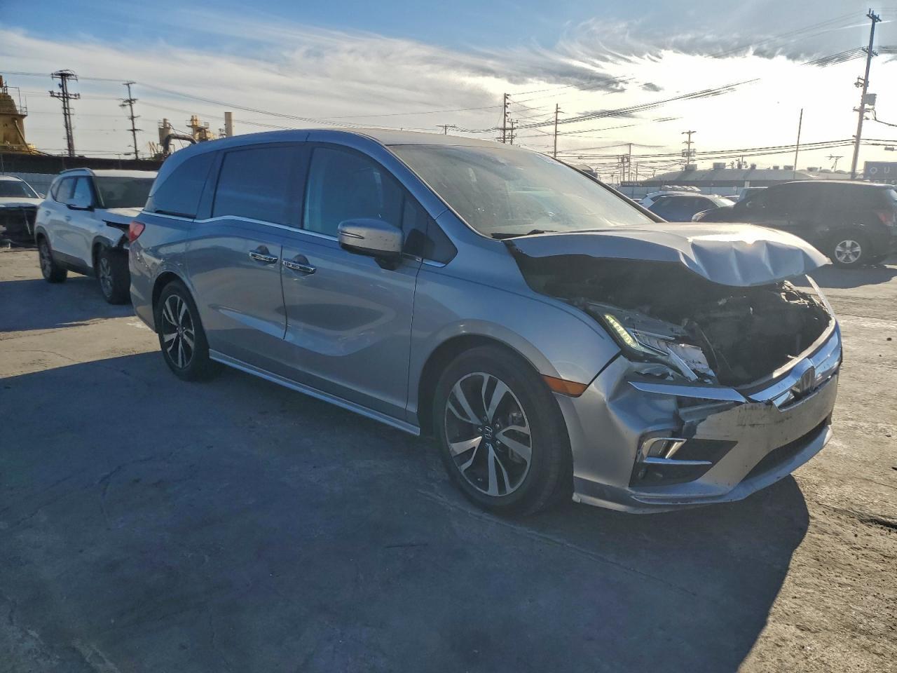 2018 Honda Odyssey Elite - Фото 4