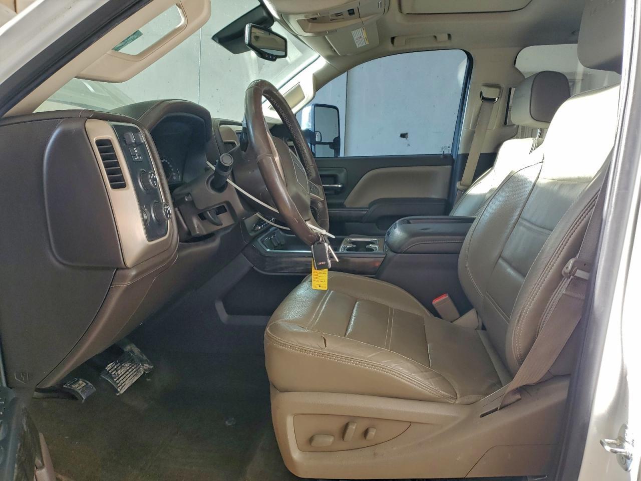 2015 GMC Sierra K2500 Denali - Image 7