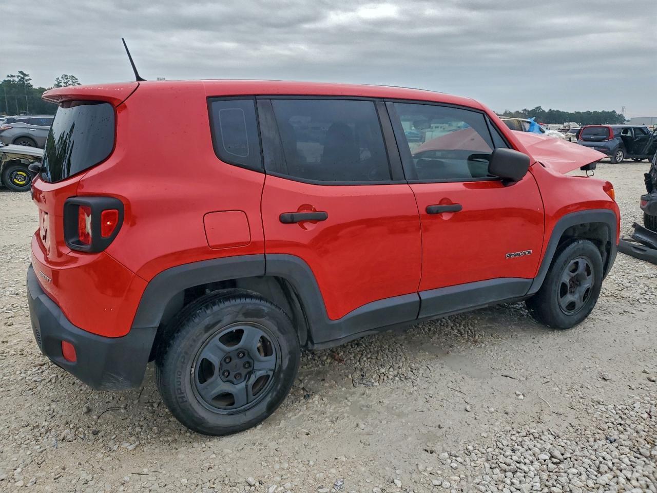 2015 Jeep Renegade Sport - Фото 3