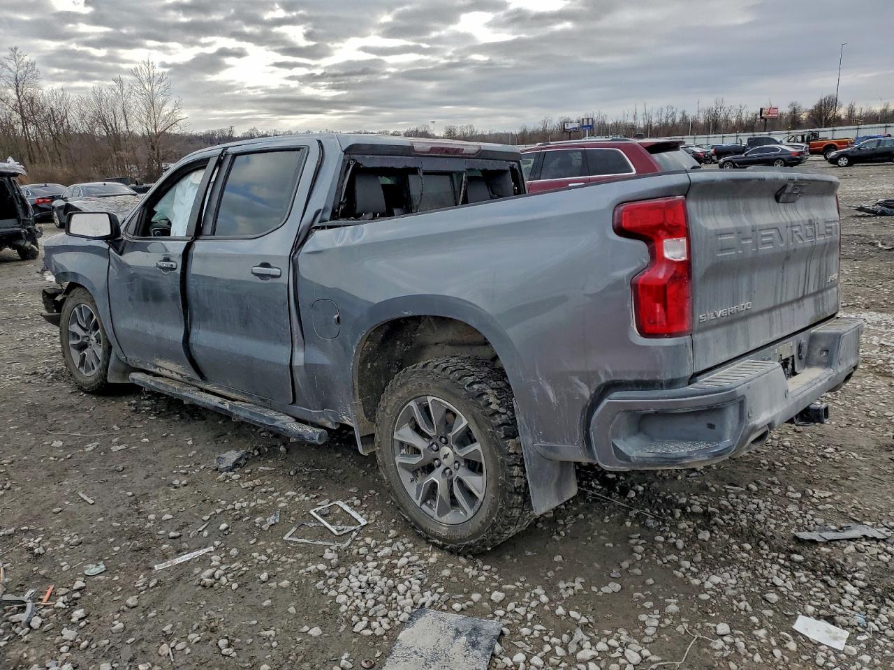 2021 Chevrolet Silverado K1500 Rst - Фото 2