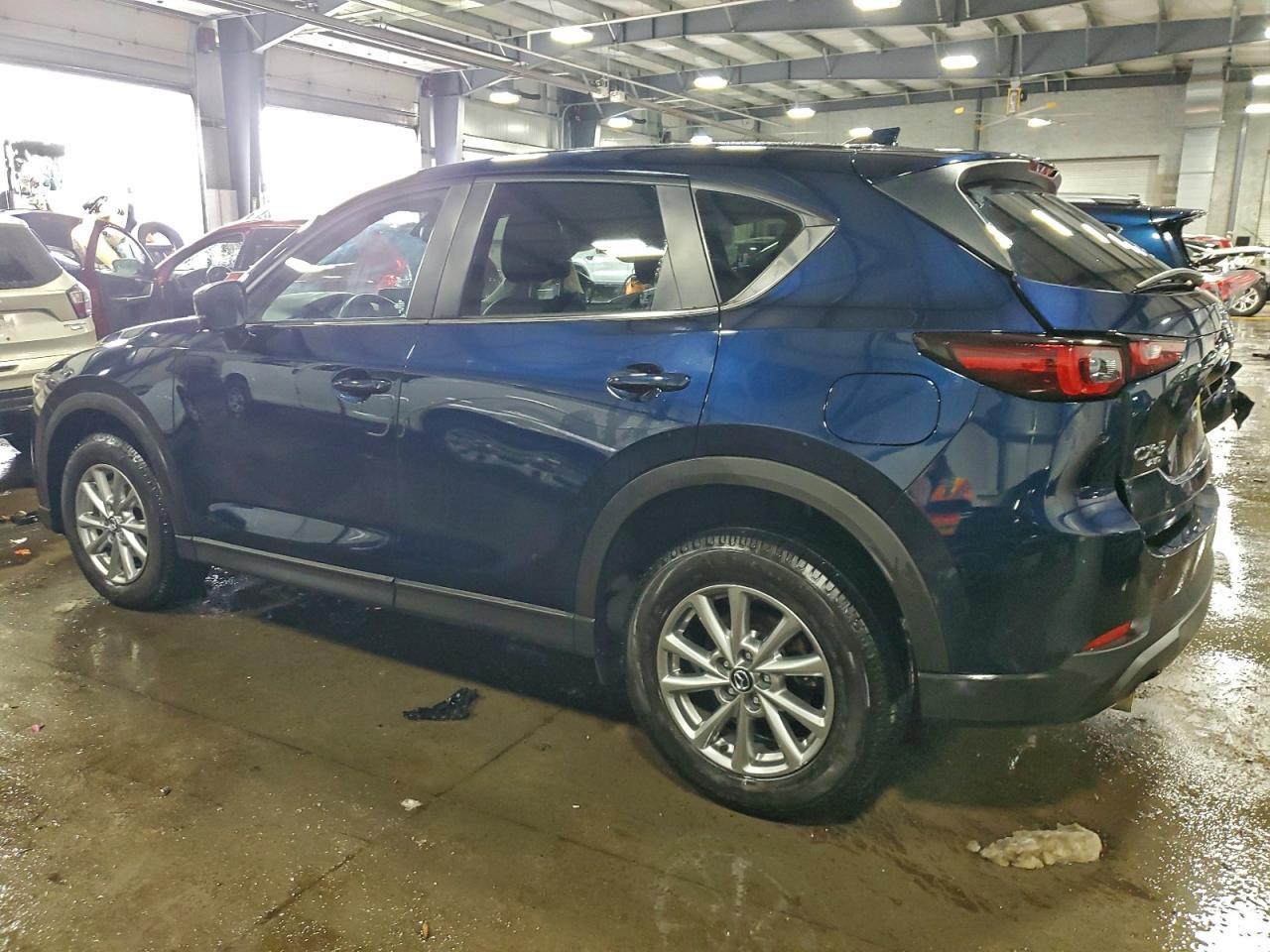 2022 Mazda Cx-5 Preferred - Image 2