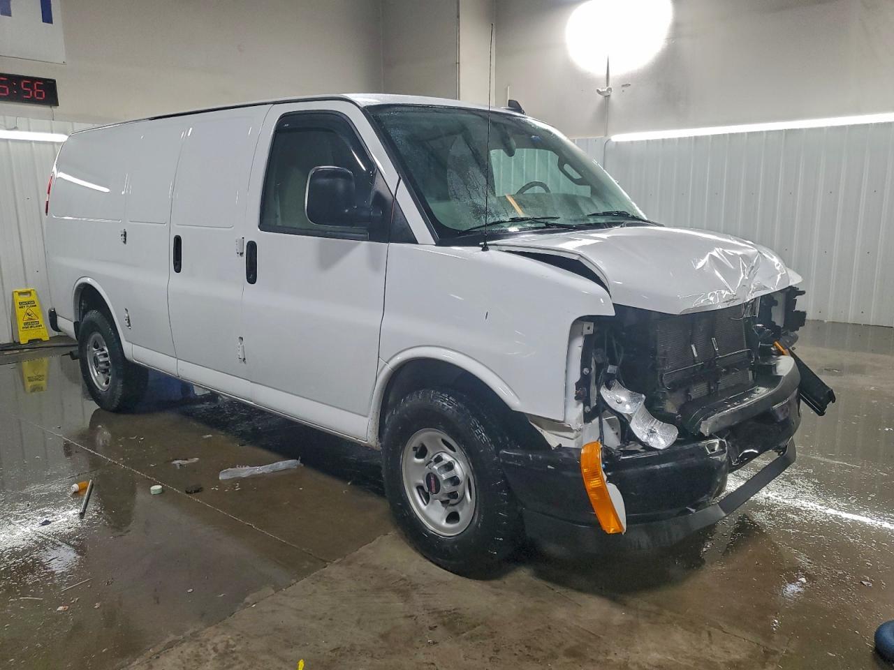 2020 GMC Savana G2500 - Фото 4