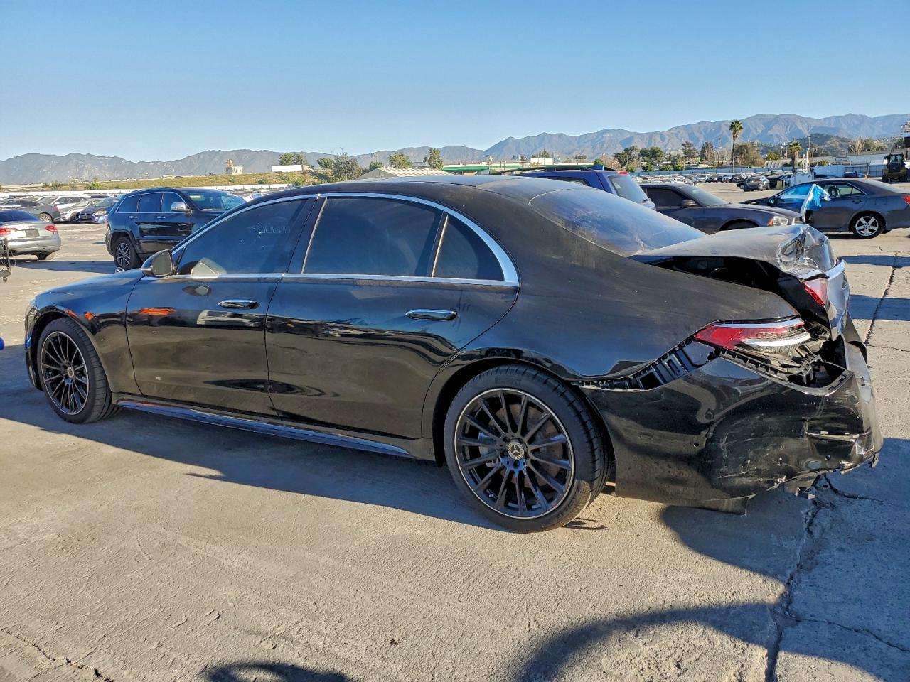 2022 Mercedes-Benz S 500 4Matic - Фото 2