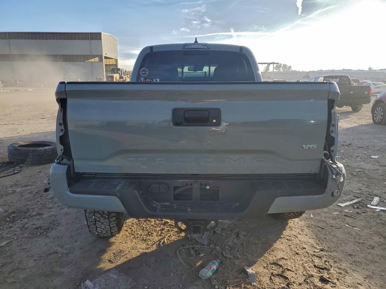 2022 Toyota Tacoma Double Cab - Фото 6