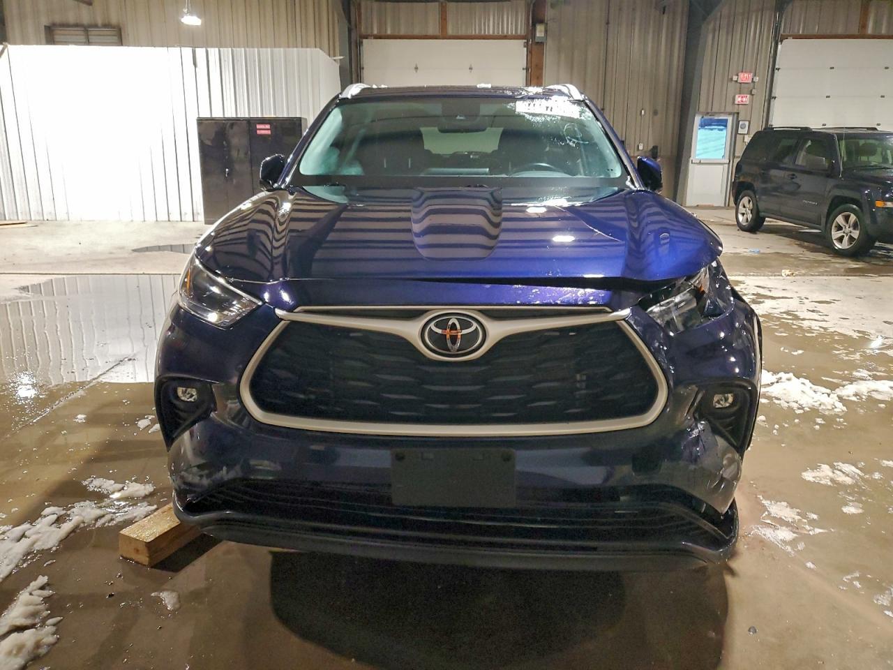 2022 Toyota Highlander Xle - Image 5