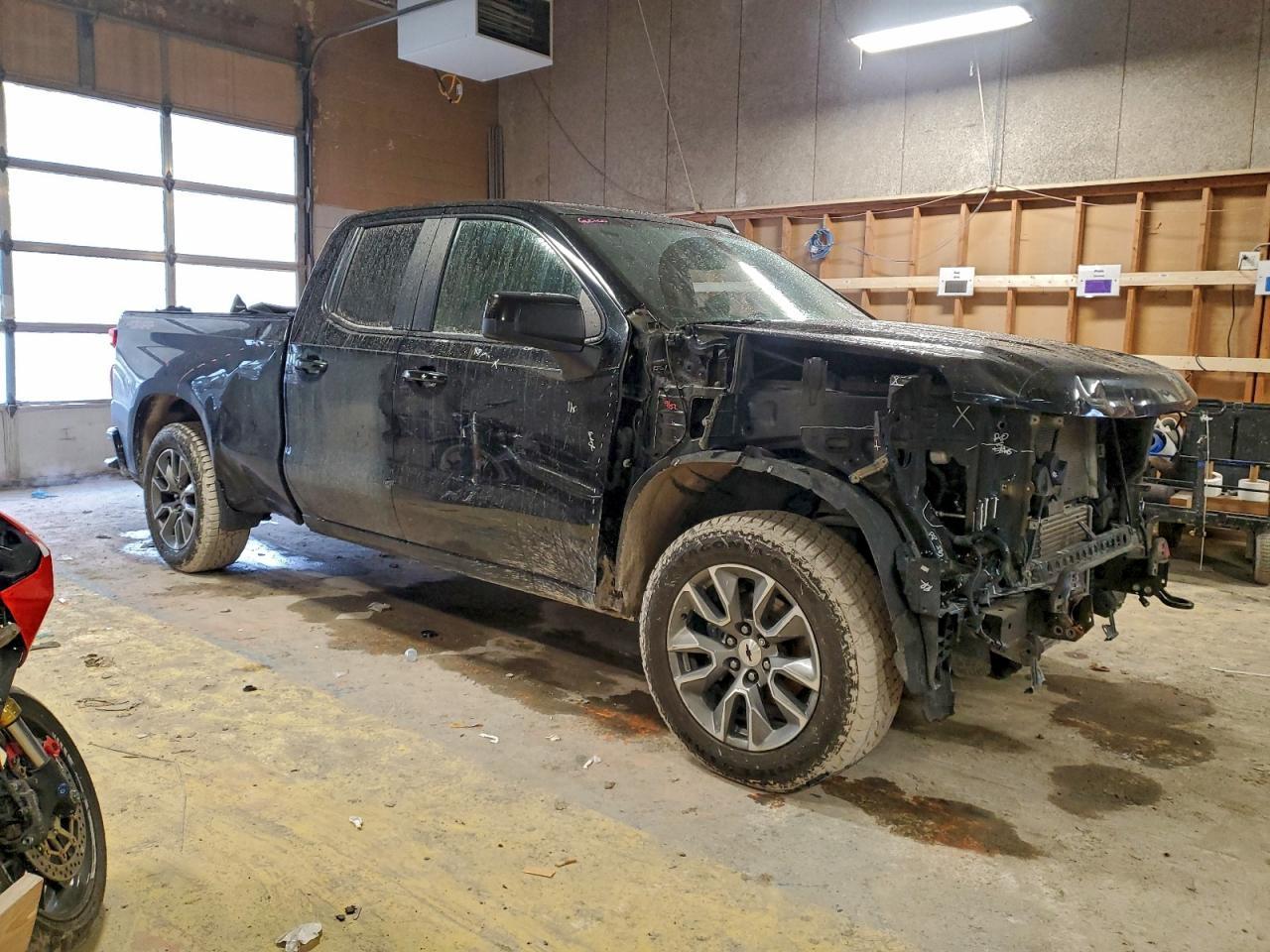 2019 Chevrolet Silverado K1500 Rst - Image 4