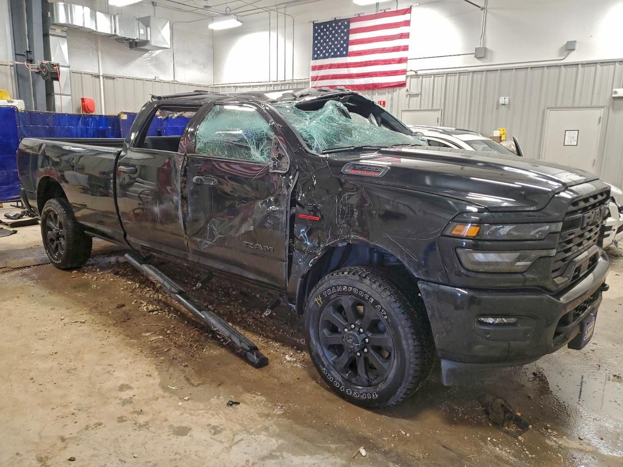 2025 Ram 3500 Big Horn - Фото 4