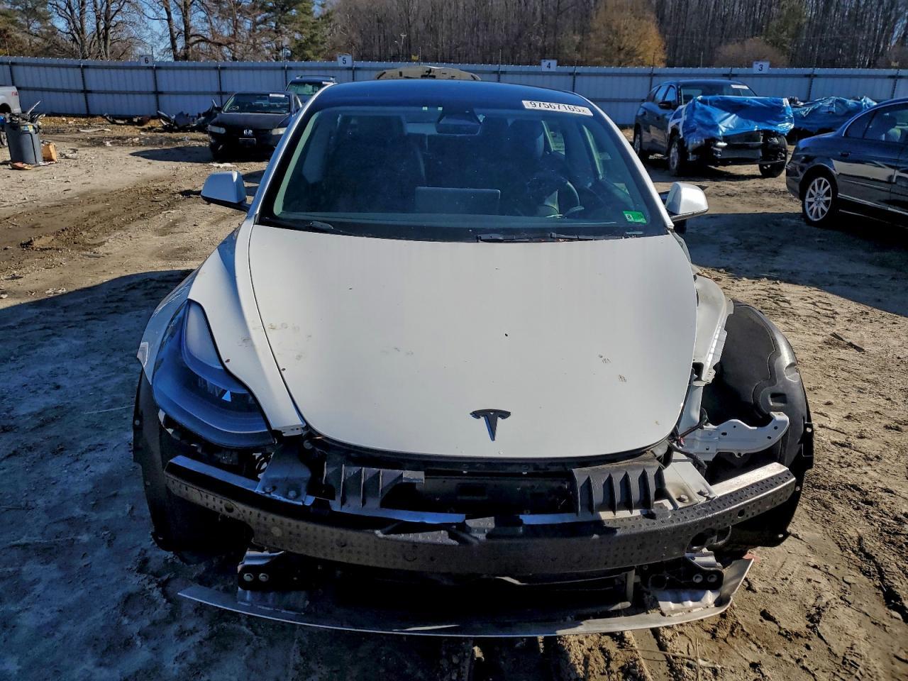 2023 Tesla Model 3 - Image 5