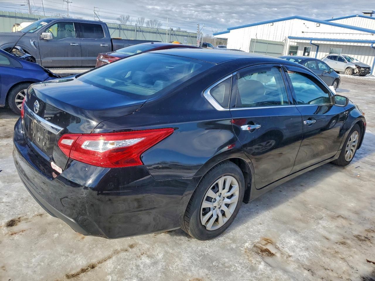 2016 Nissan Altima 2.5 - Image 3