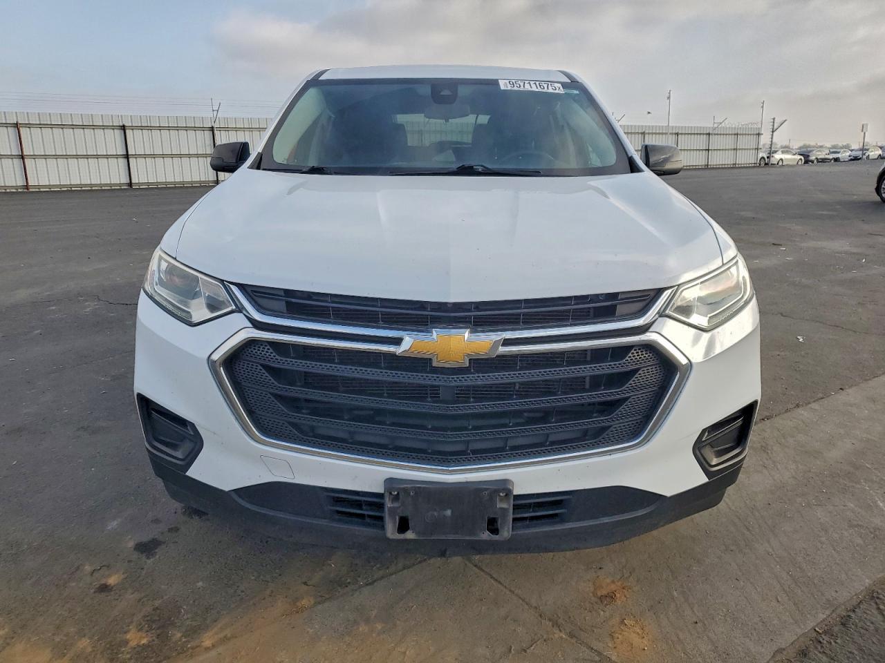 2021 Chevrolet Traverse Ls - Фото 5