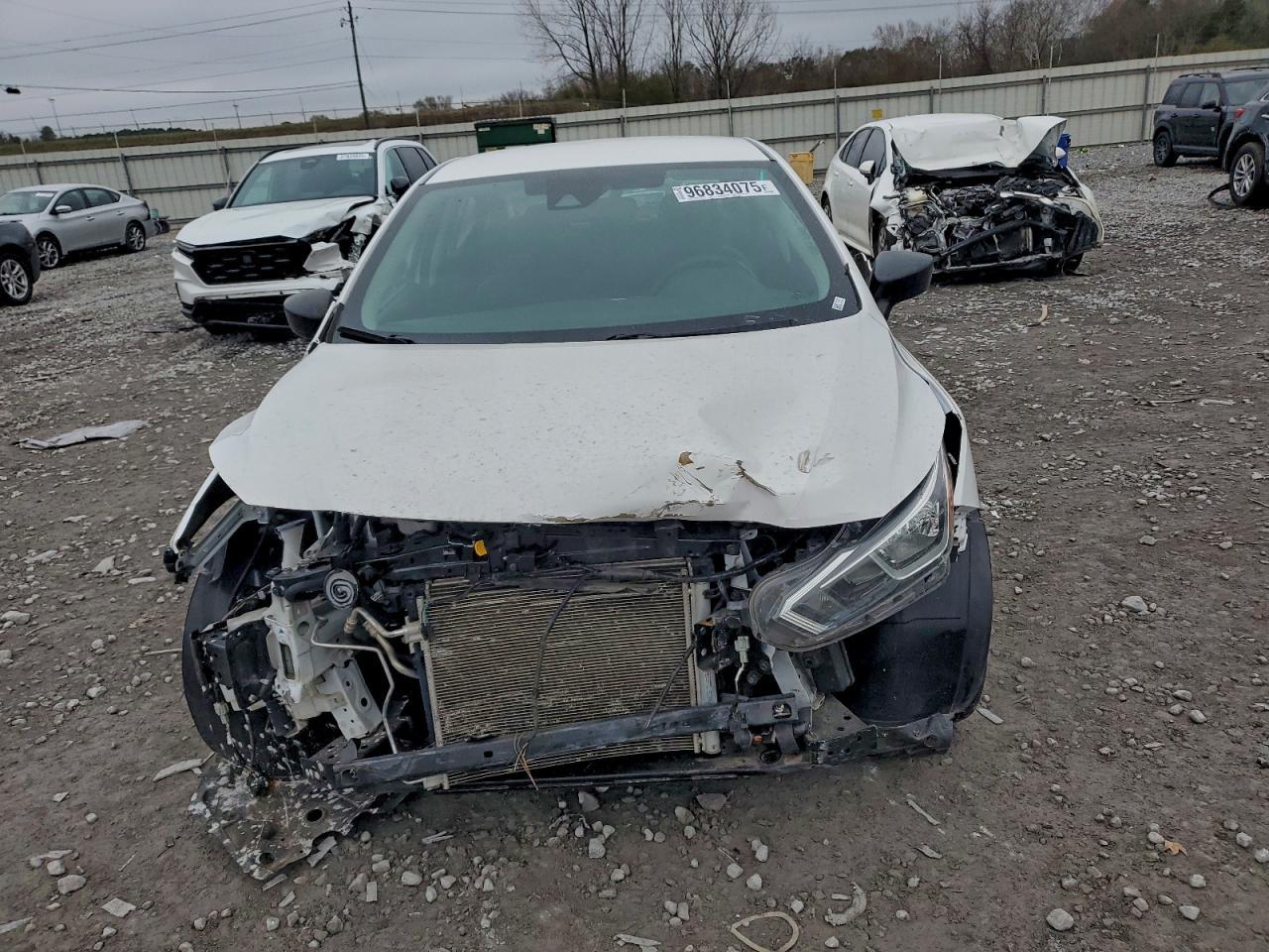 2021 Nissan Versa S - Фото 5