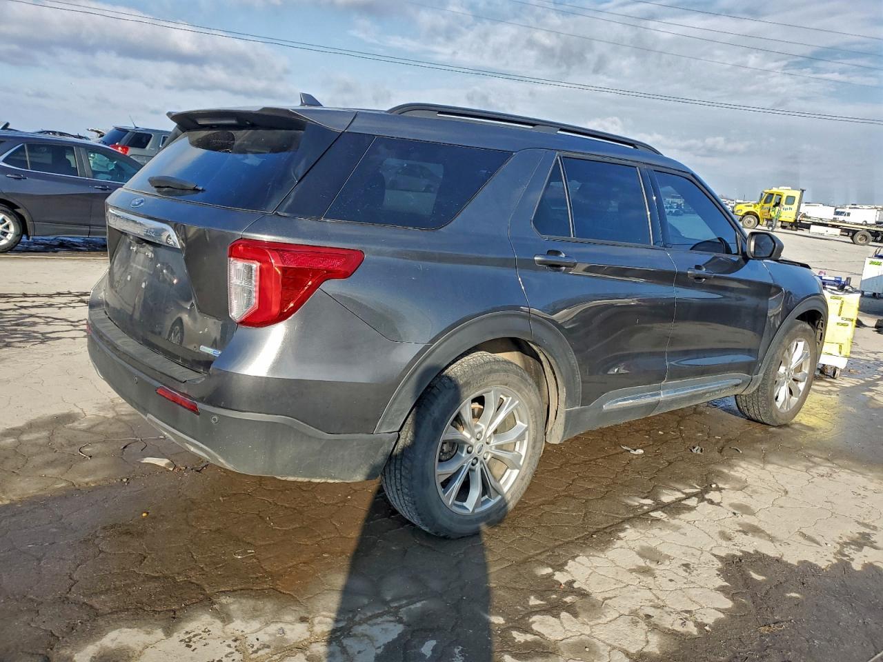 2020 Ford Explorer Xlt - Image 3