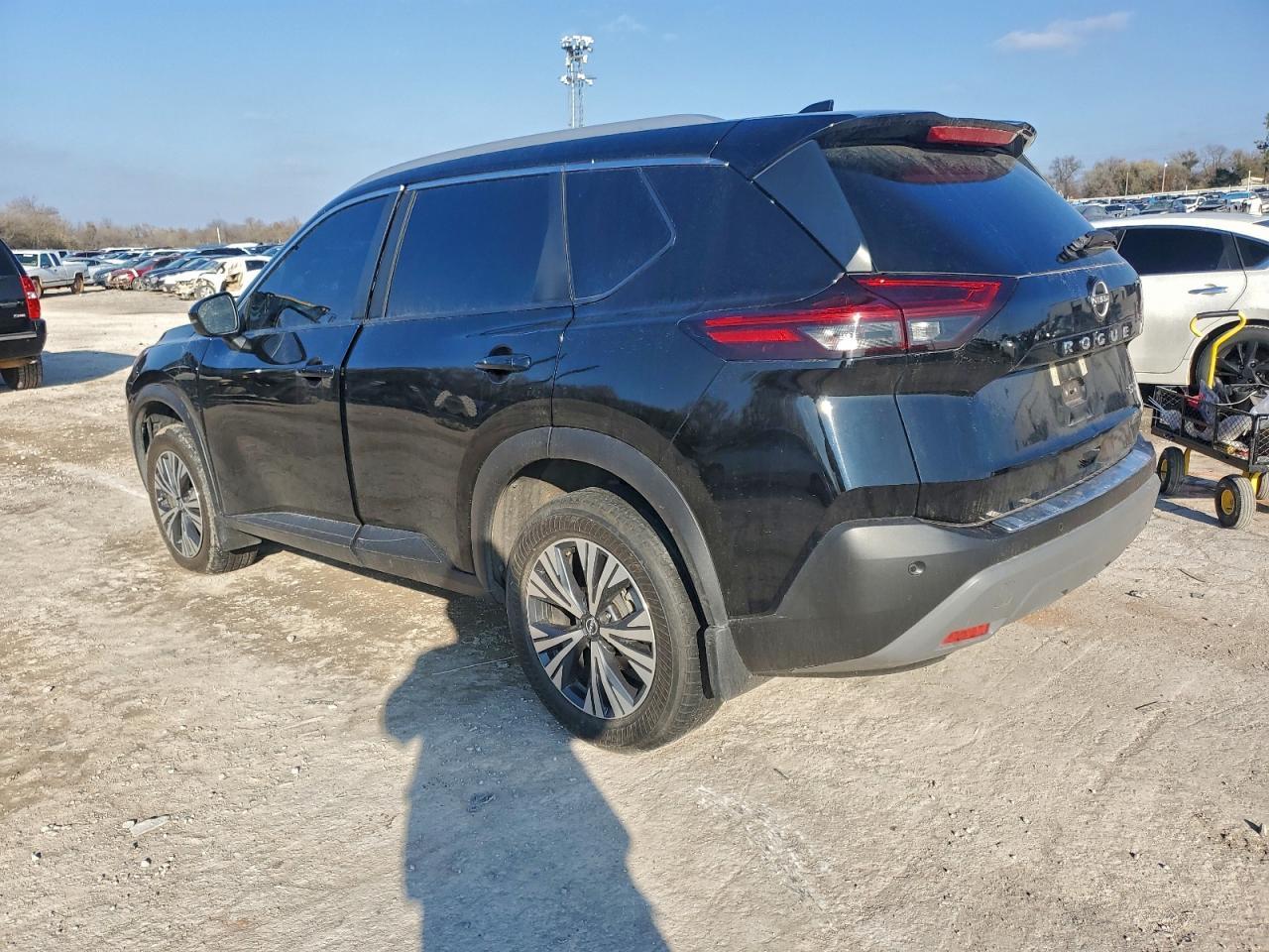 2022 Nissan Rogue Sv - Фото 2