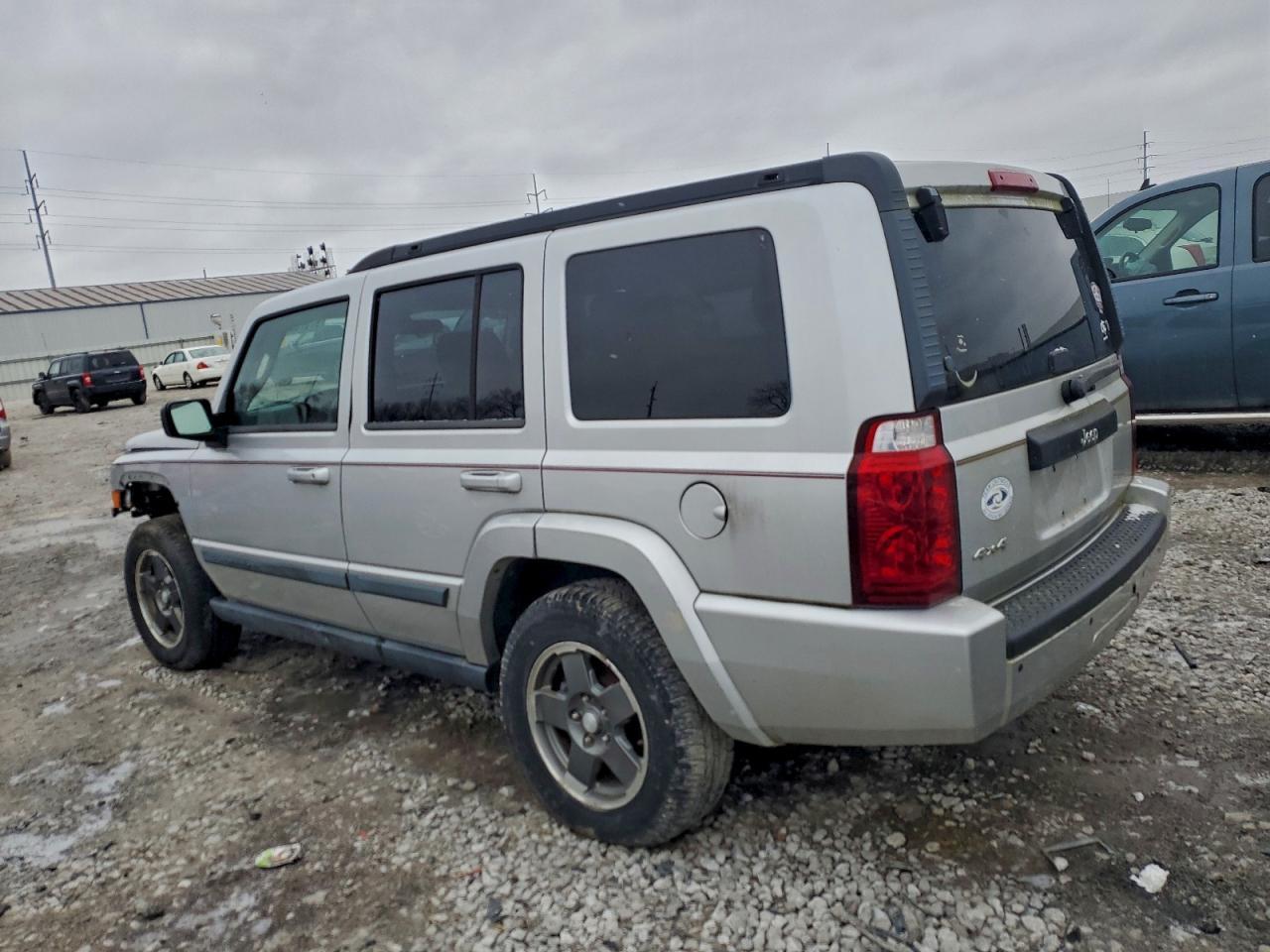 2008 Jeep Commander Sport - Image 2