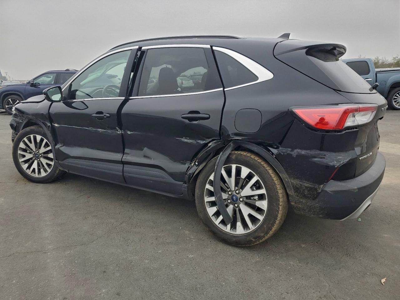 2020 Ford Escape Titanium - Image 2