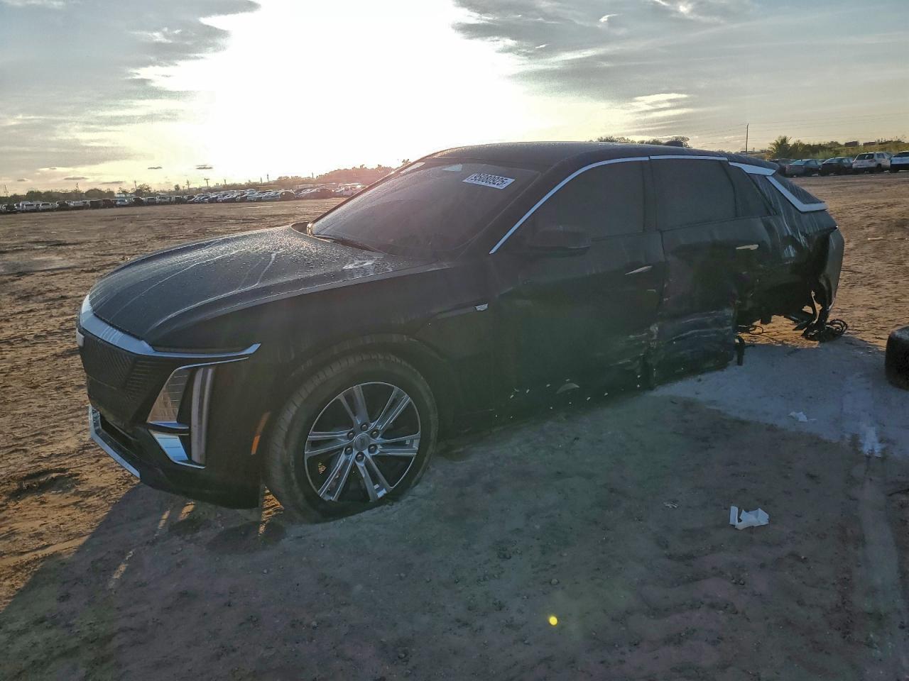 2024 Cadillac Lyriq Tech