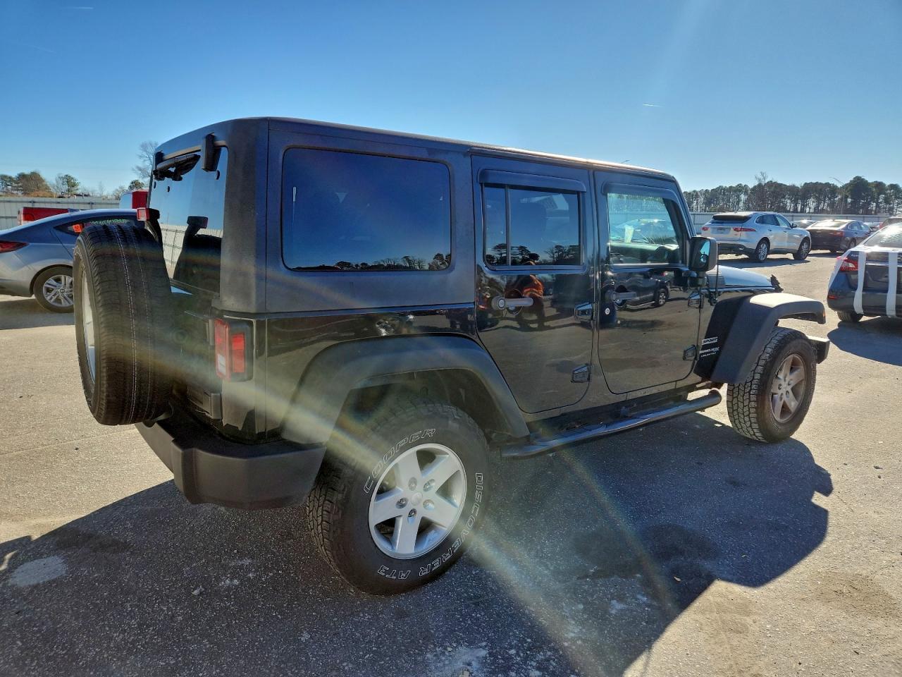 2018 Jeep Wrangler Unlimited Sport - Image 3