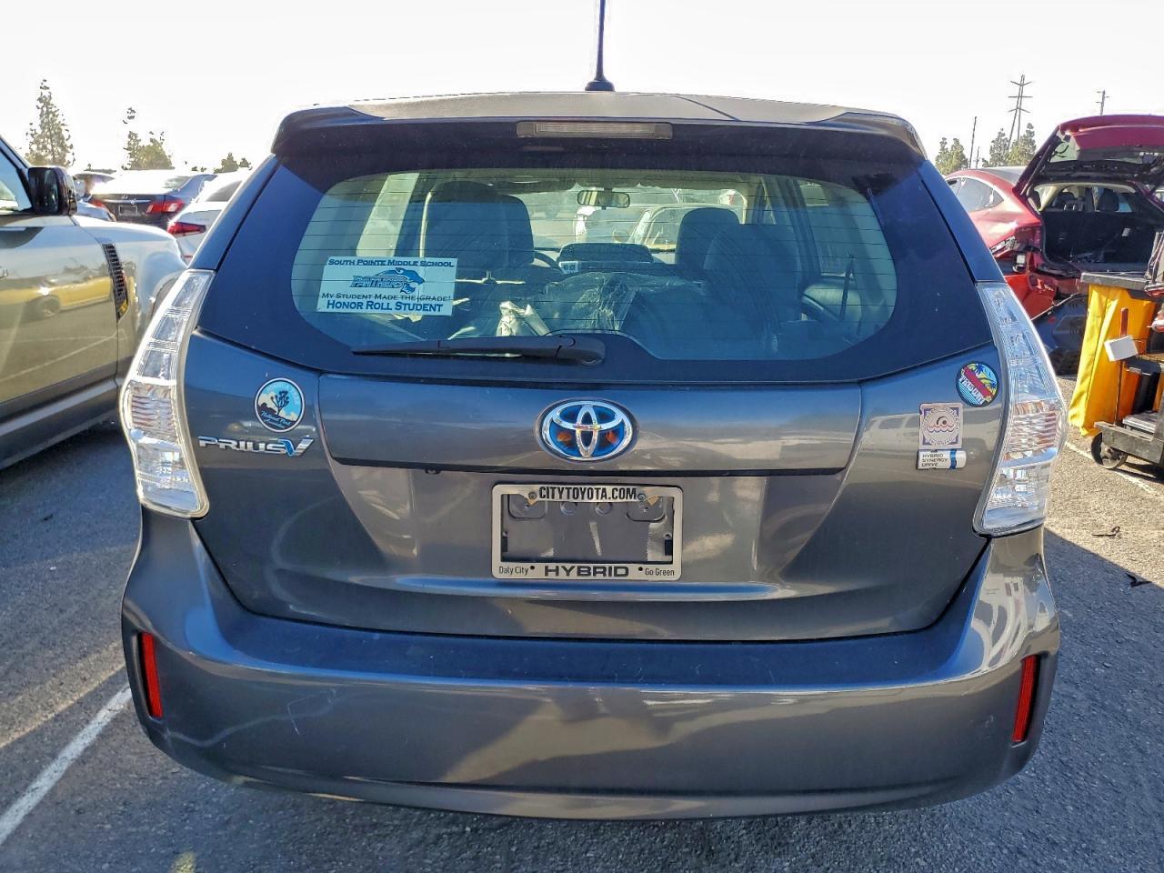 2014 Toyota Prius V - Фото 6