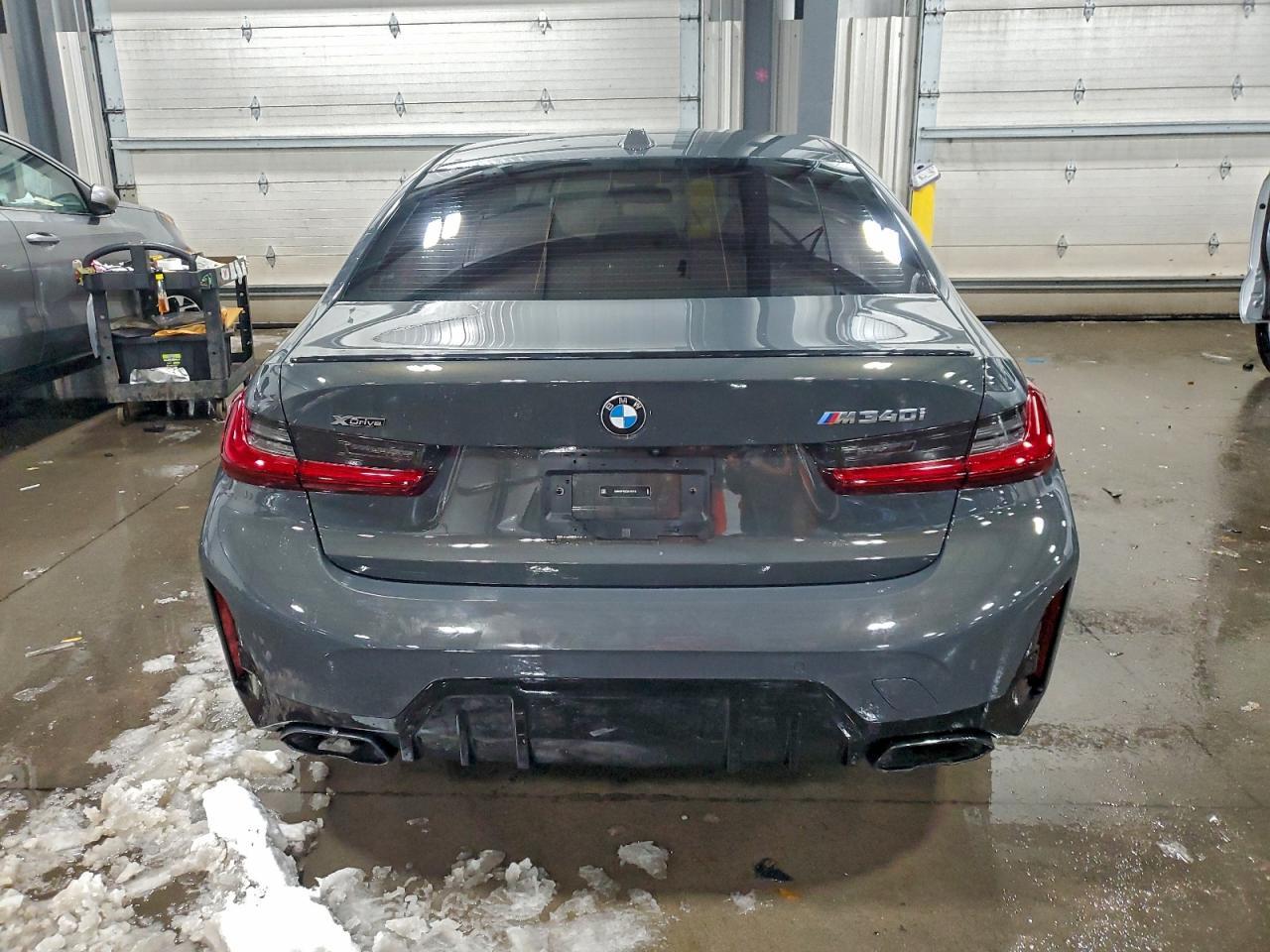 2025 BMW M340Xi - Фото 6