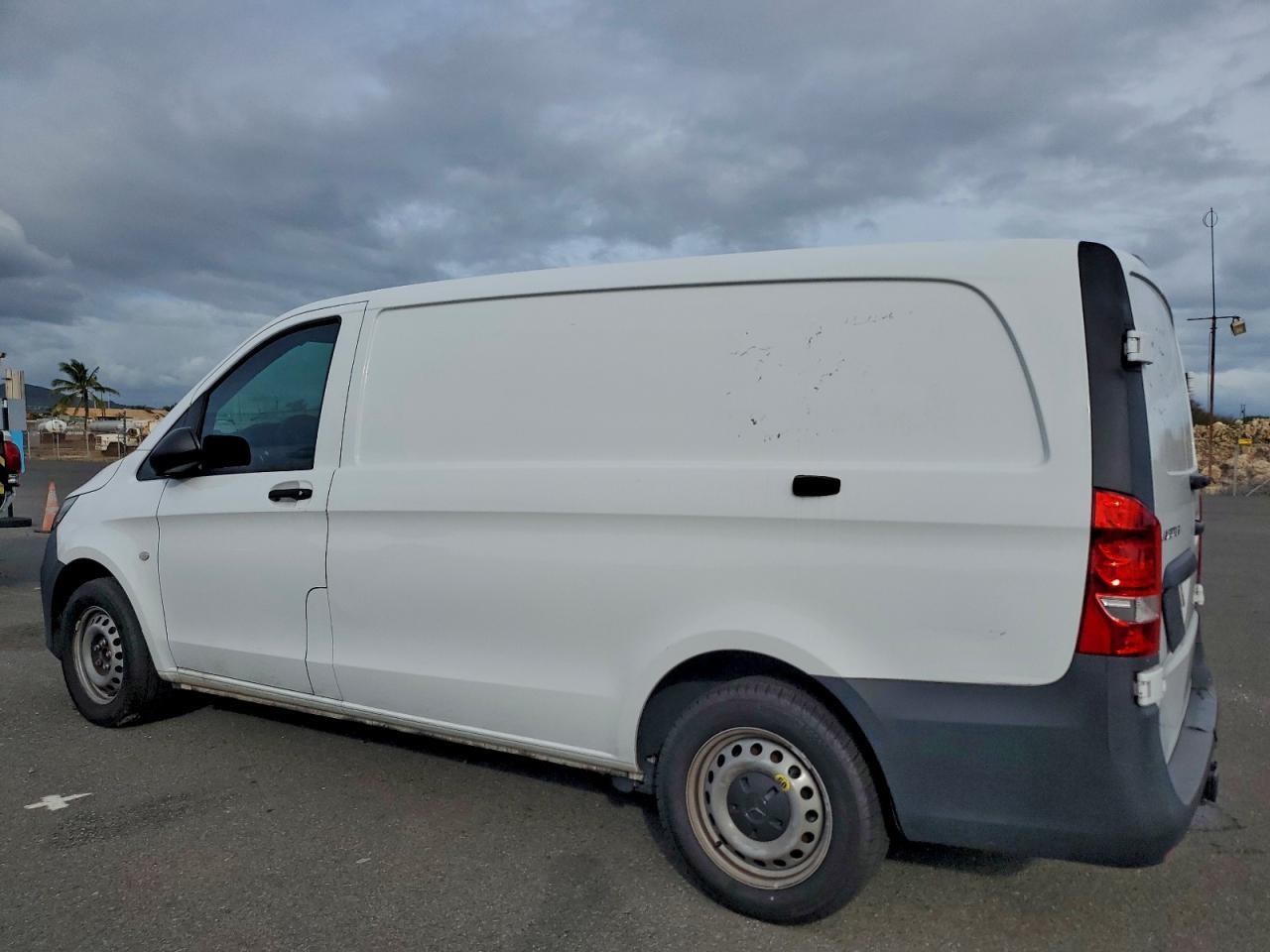 2023 Mercedes Benz Metris Utility / Service Van - Фото 2