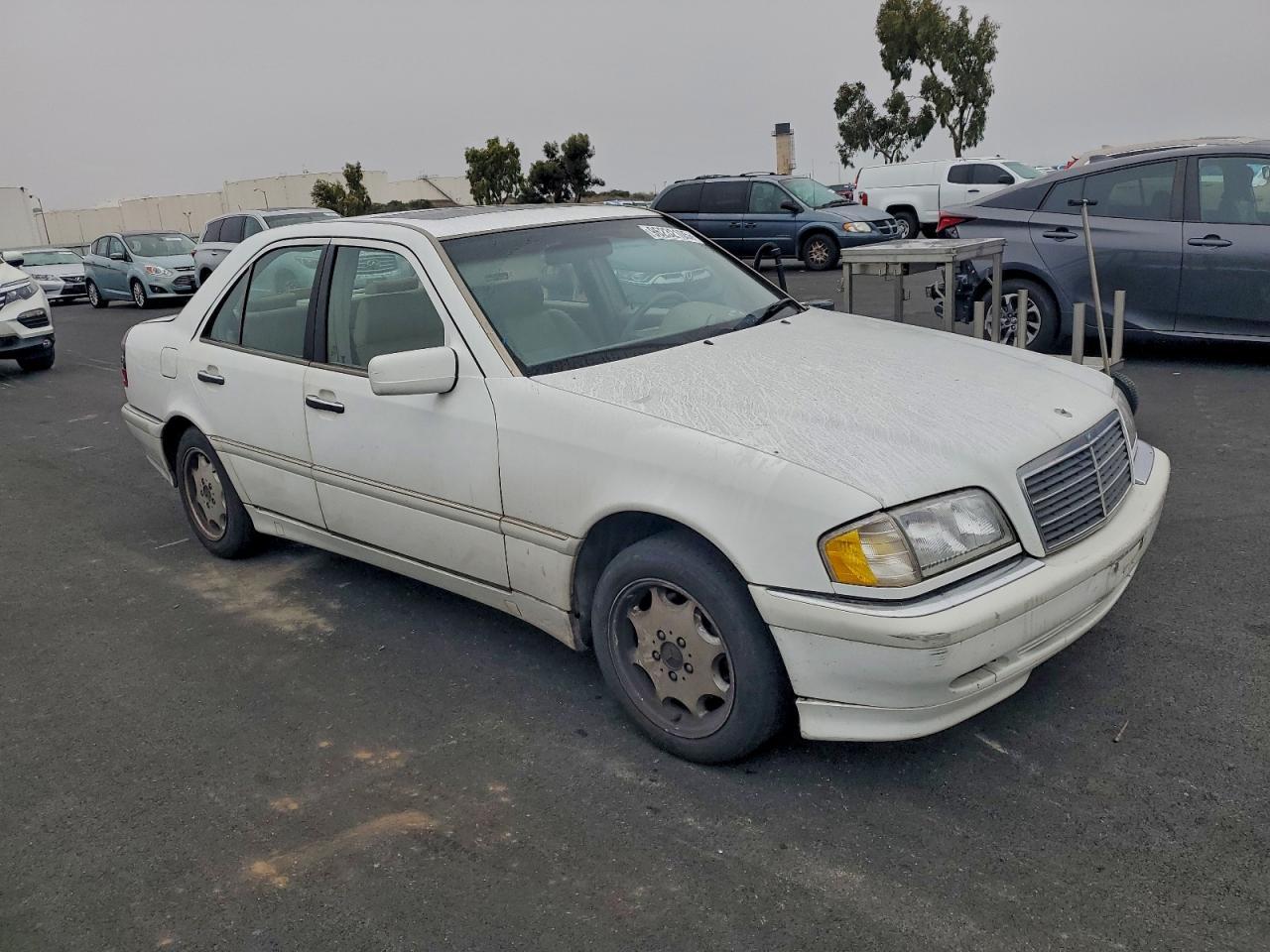 1999 Mercedes Benz C Class C300 4D Spor - Image 4