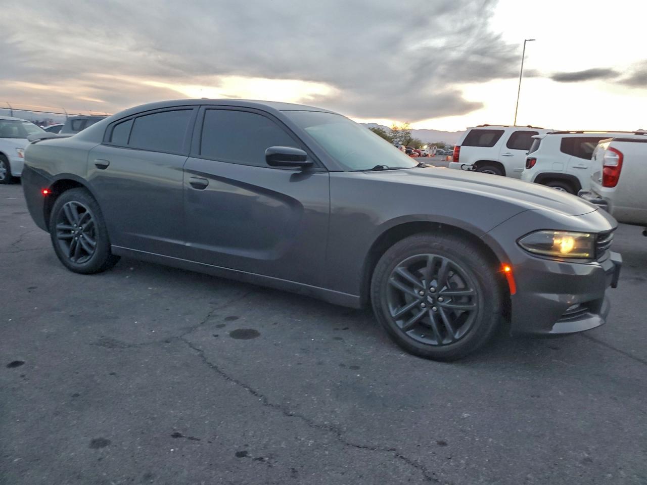 2019 Dodge Charger Sxt - Image 4