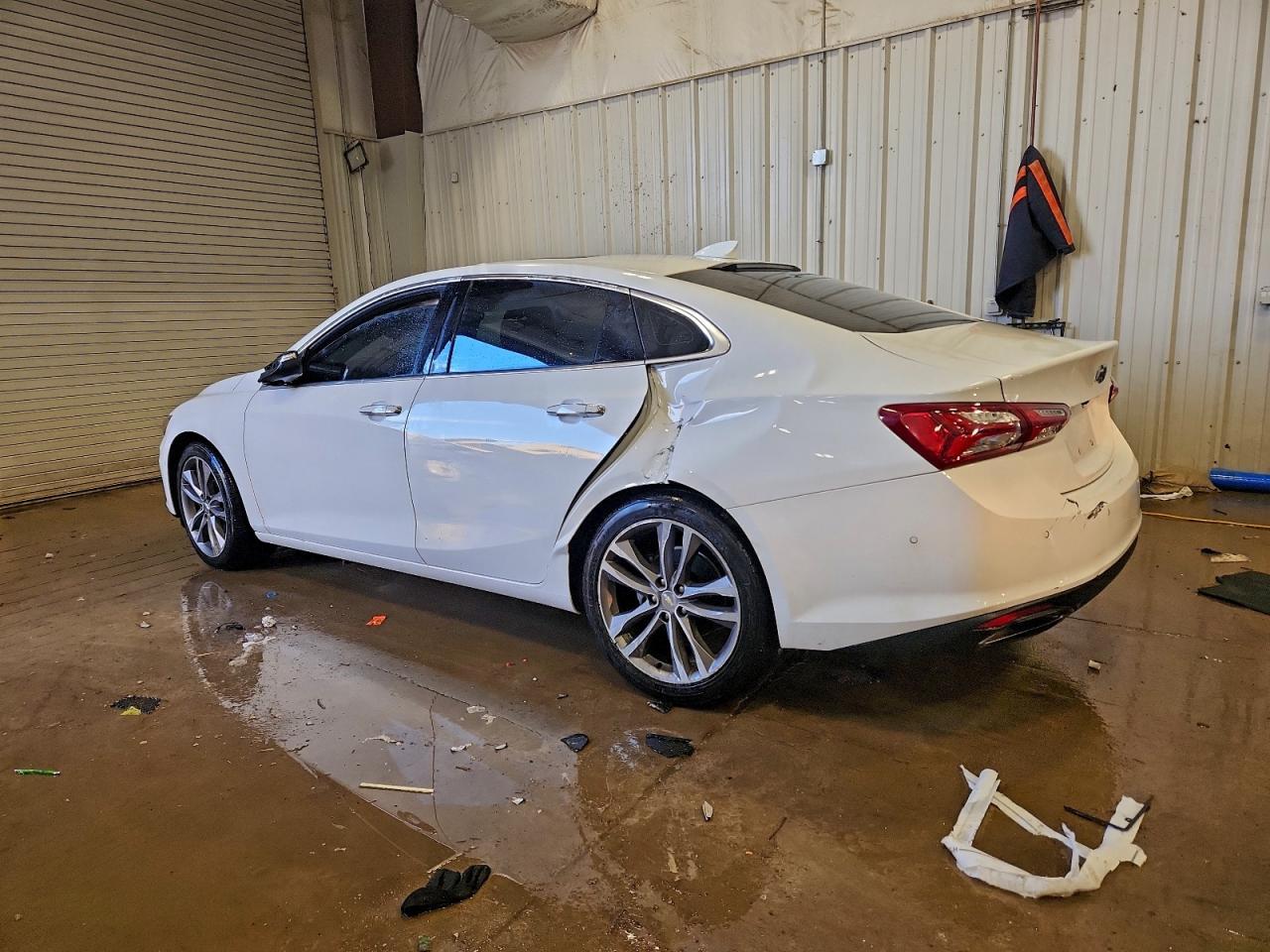 2020 Chevrolet Malibu Premier - Фото 2