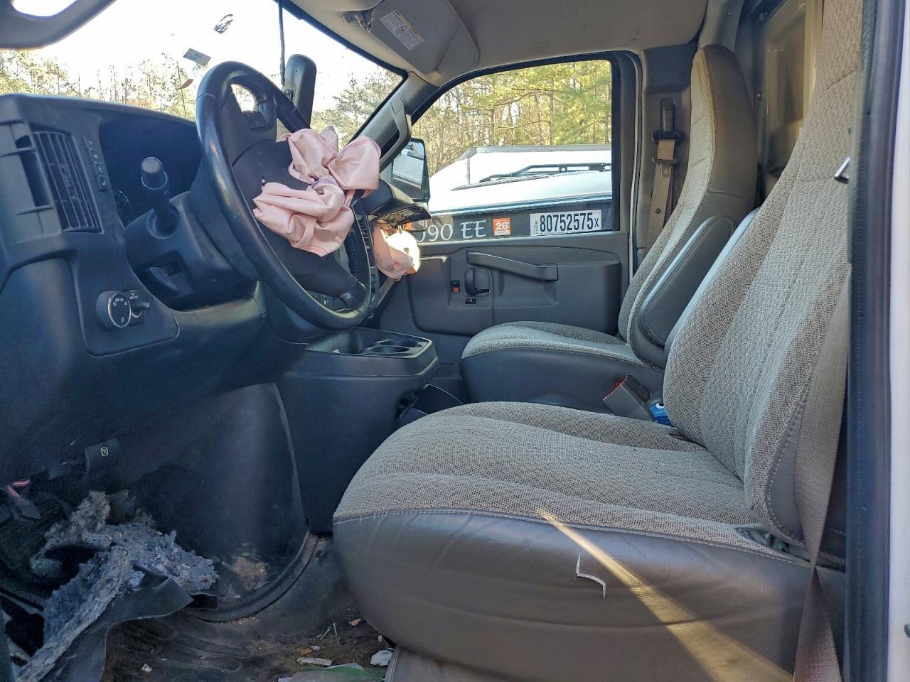 2021 Chevrolet Express G3500 Utility / Service Truck - Image 7