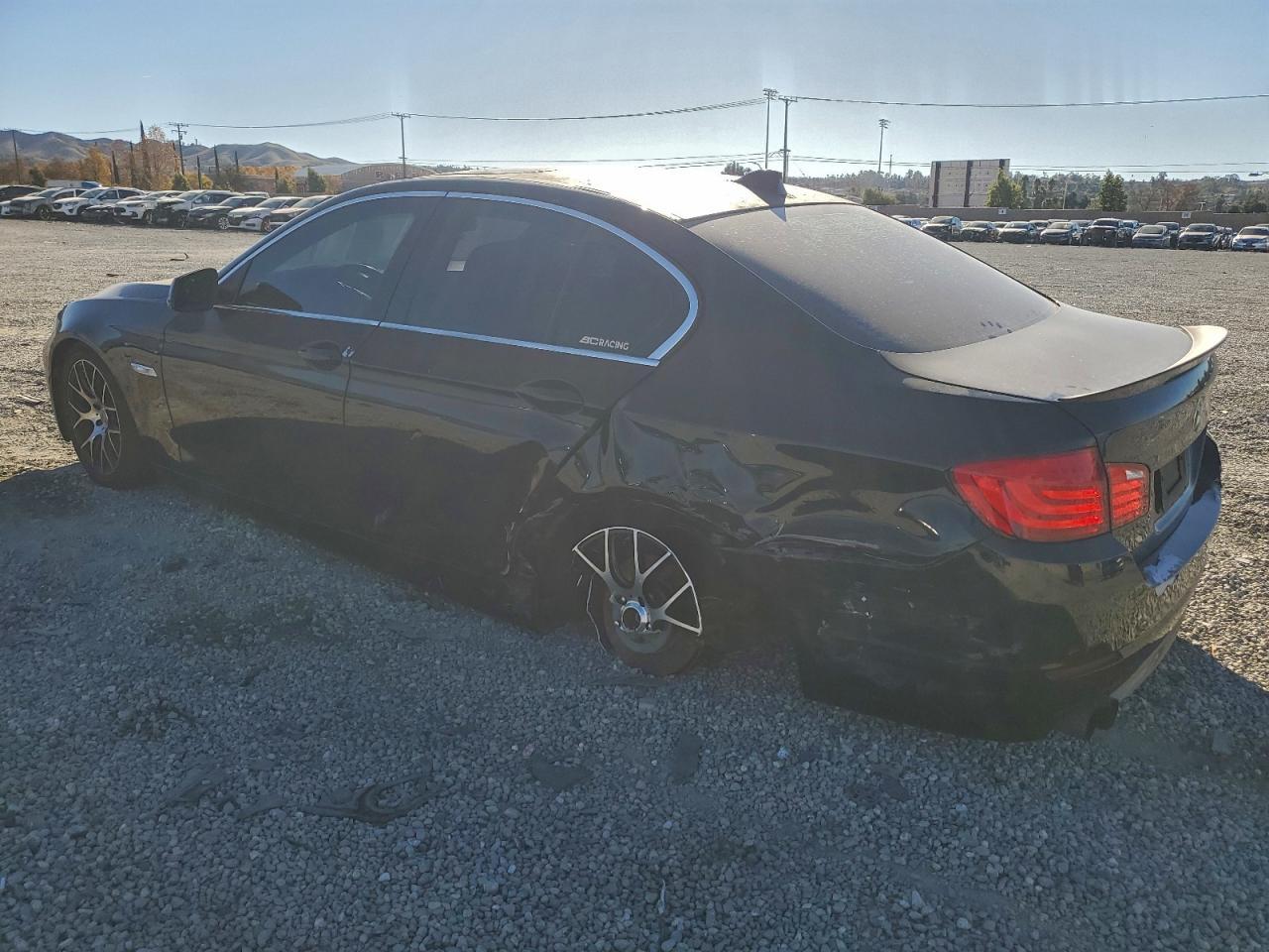 2011 BMW 528 I - Фото 2