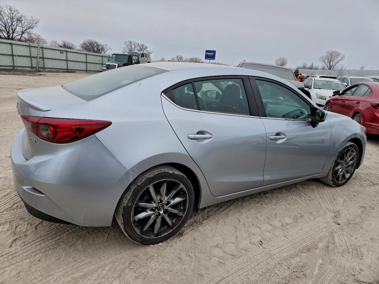 2018 Mazda 3 Touring - Фото 3