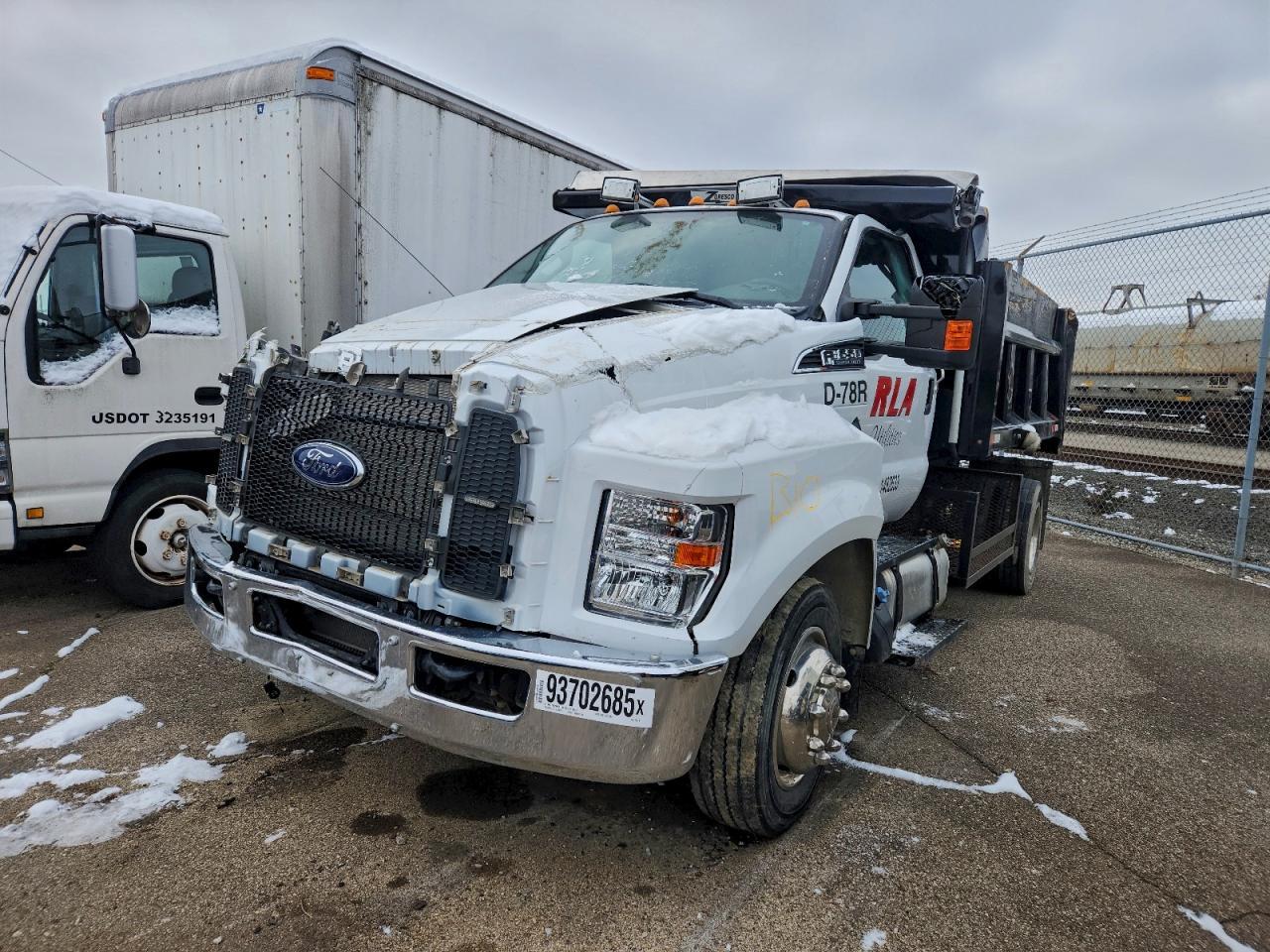 2021 Ford F650 Dump Truck - Фото 2