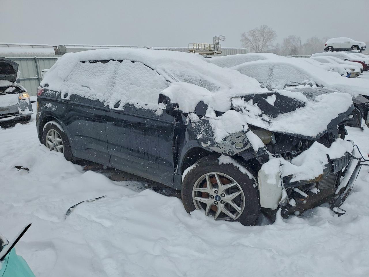 2022 Ford Edge Se - Фото 4