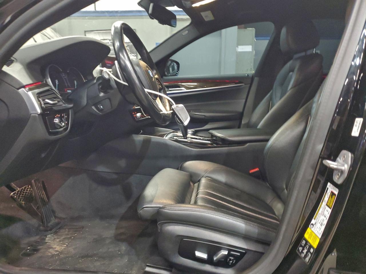 2019 BMW 530 Xi - Фото 7