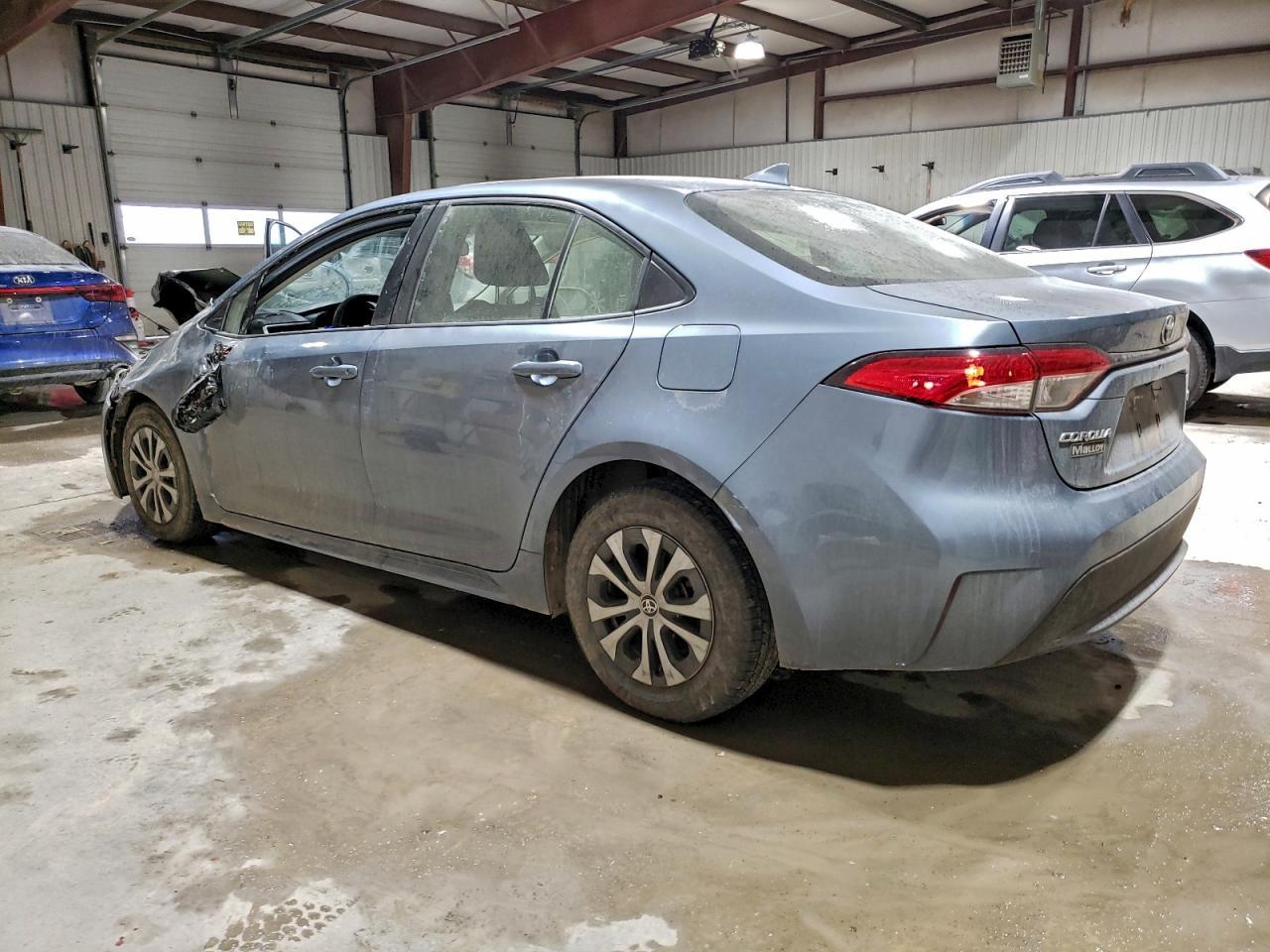 2022 Toyota Corolla Le - Image 2