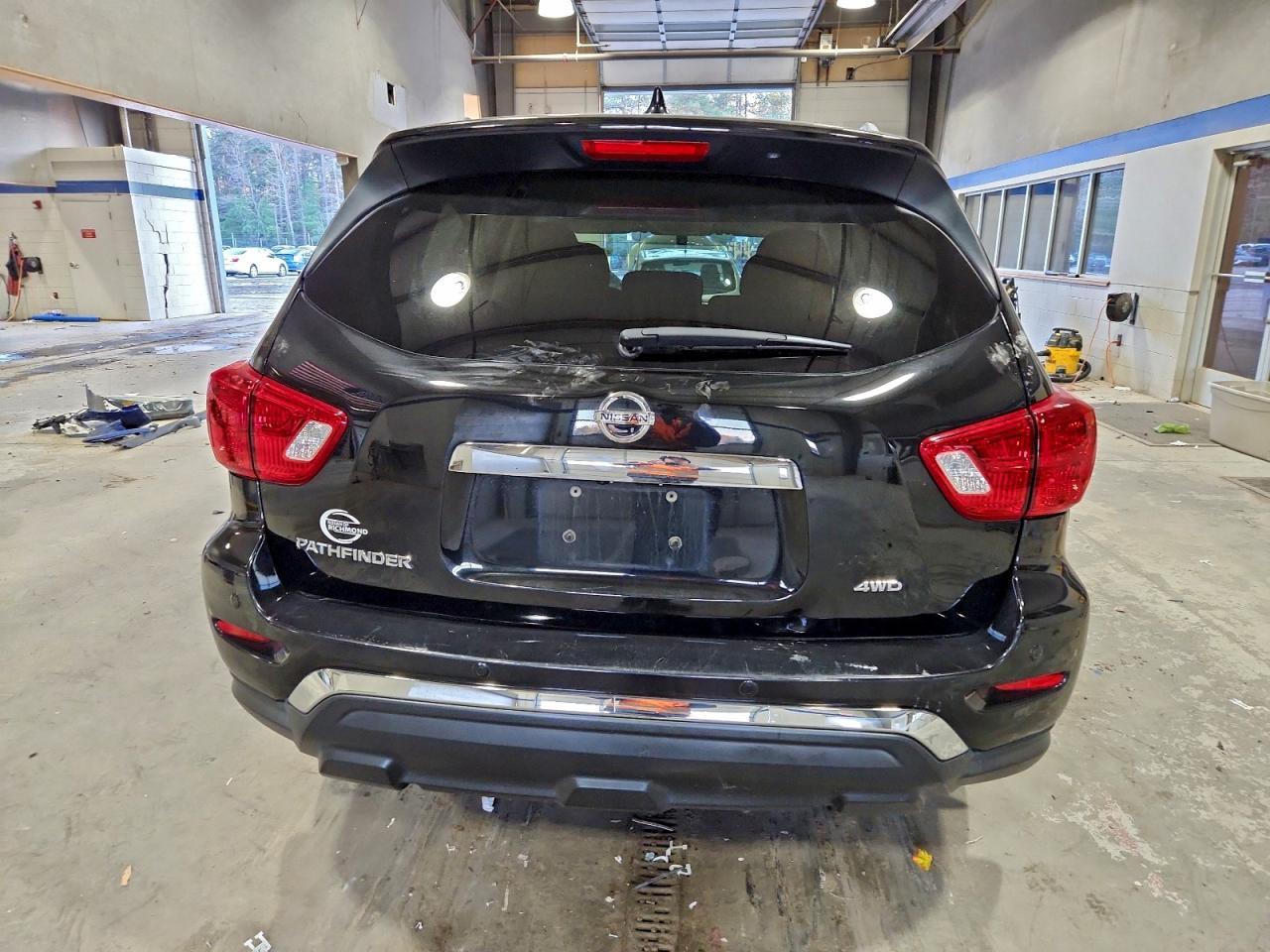2019 Nissan Pathfinder S - Фото 6