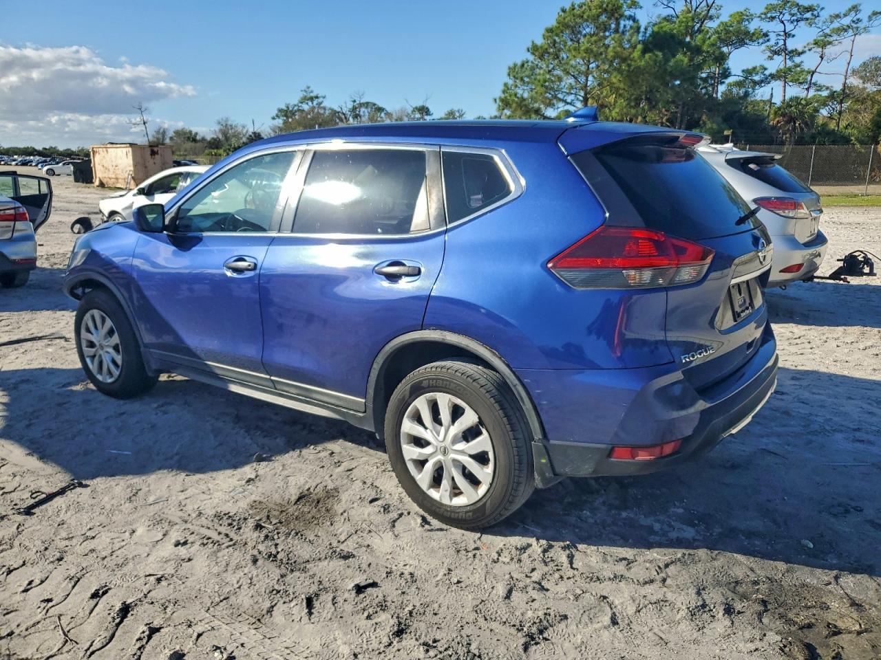 2018 Nissan Rogue S - Image 2