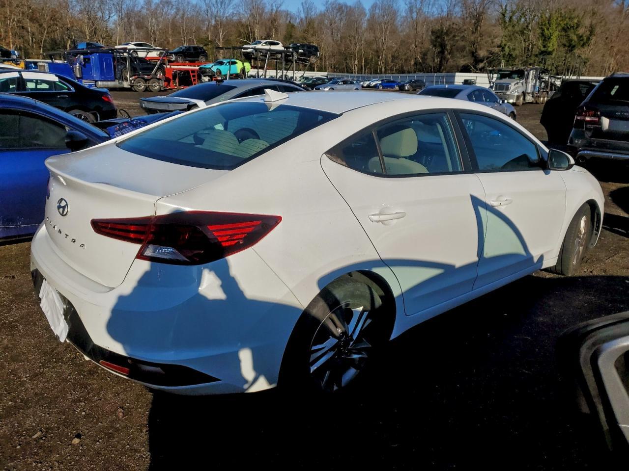 2019 Hyundai Elantra Sel - Фото 3