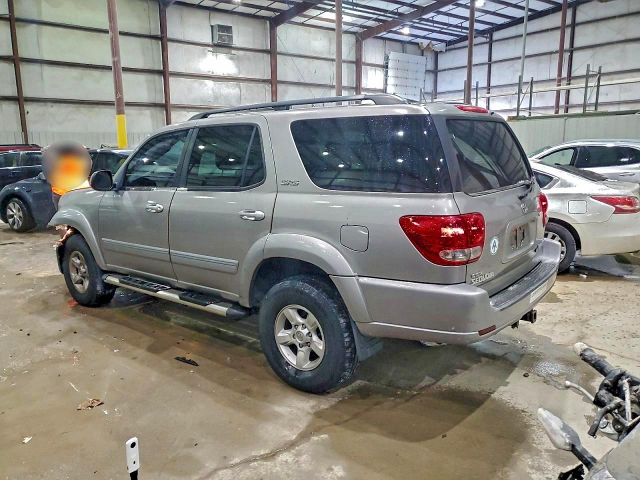 2005 Toyota Sequoia Sr5 - Фото 2