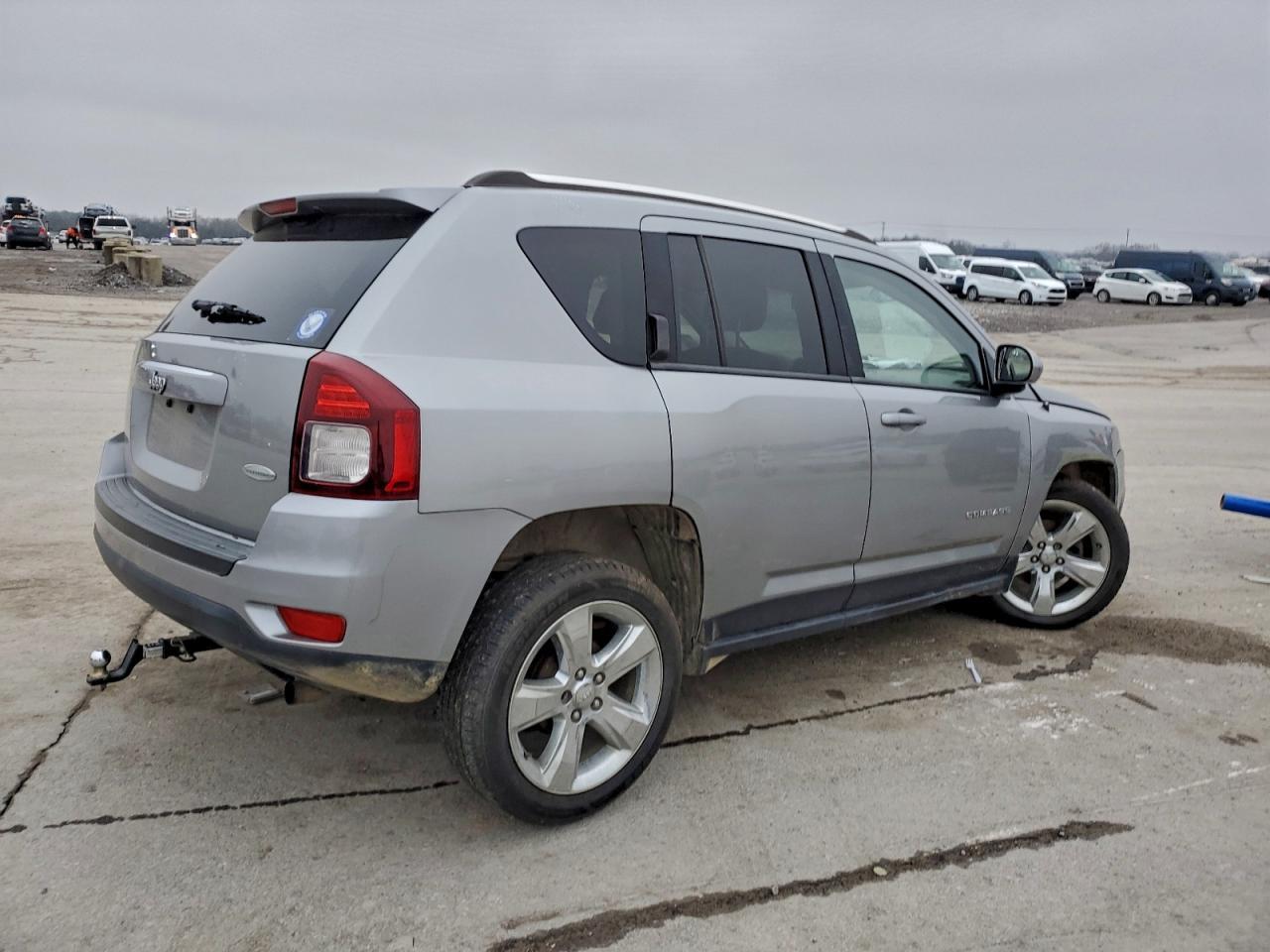 2014 Jeep Compass Latitude - Image 3