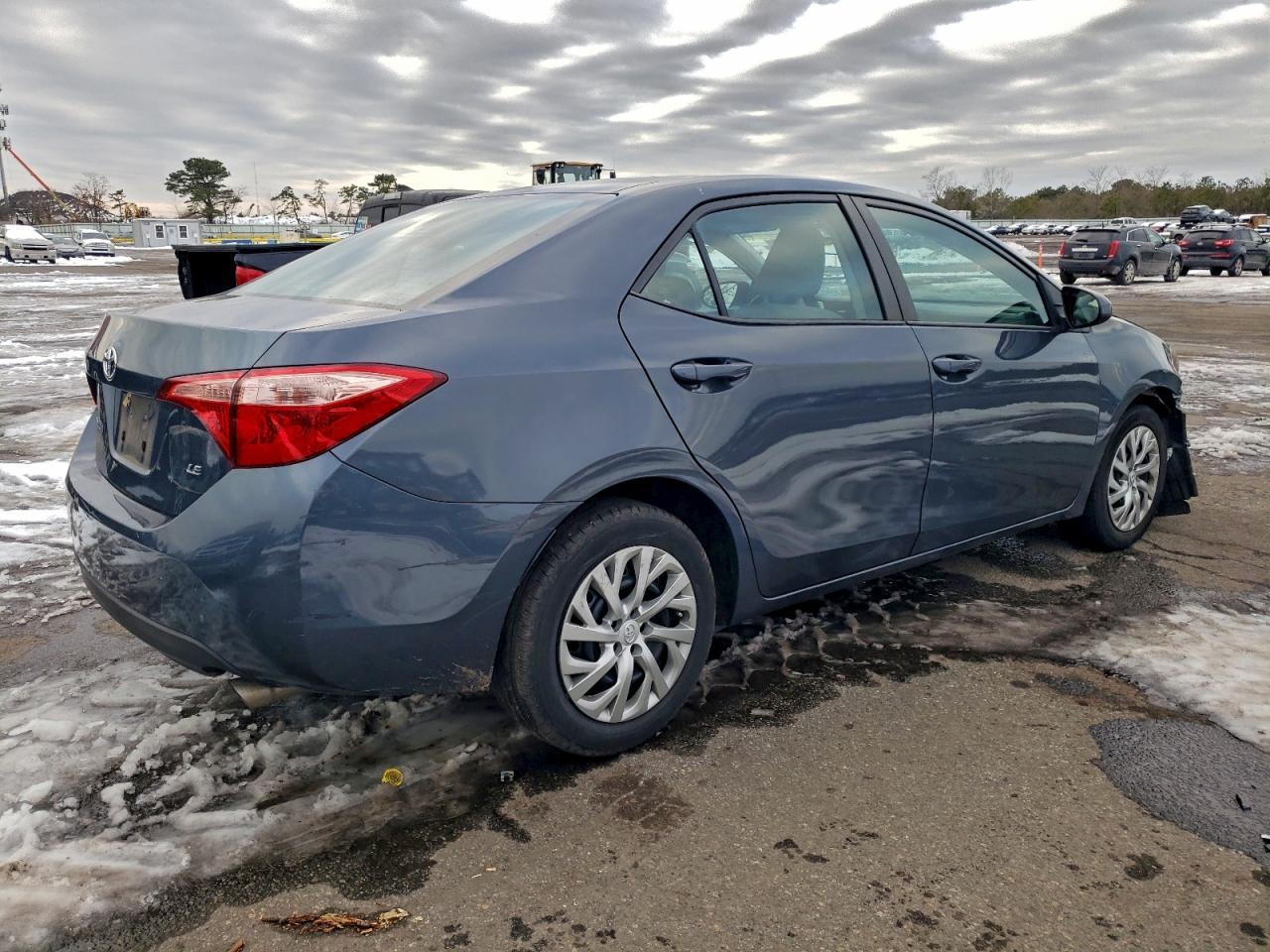 2019 Toyota Corolla L - Фото 3