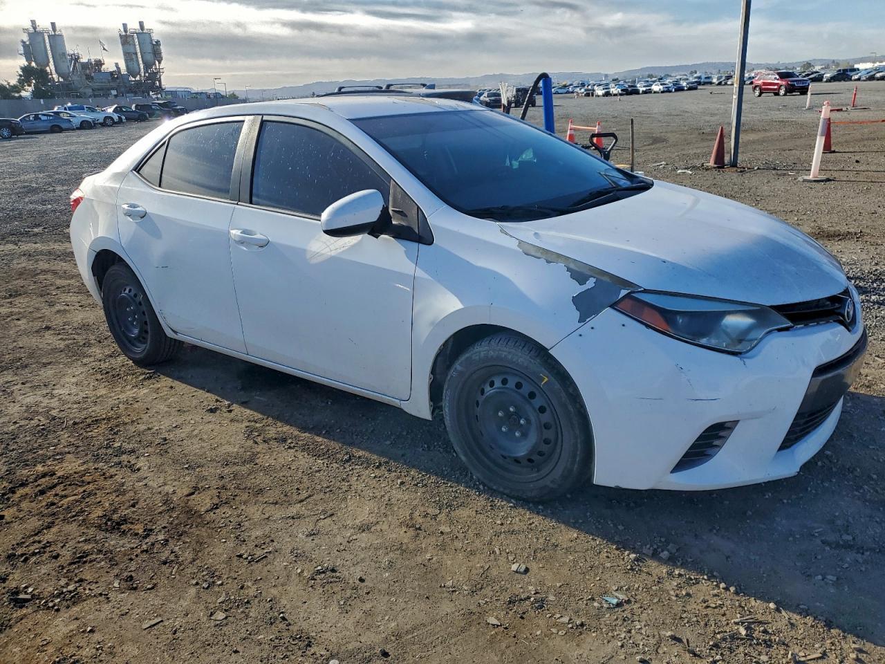 2015 Toyota Corolla Le - Фото 4