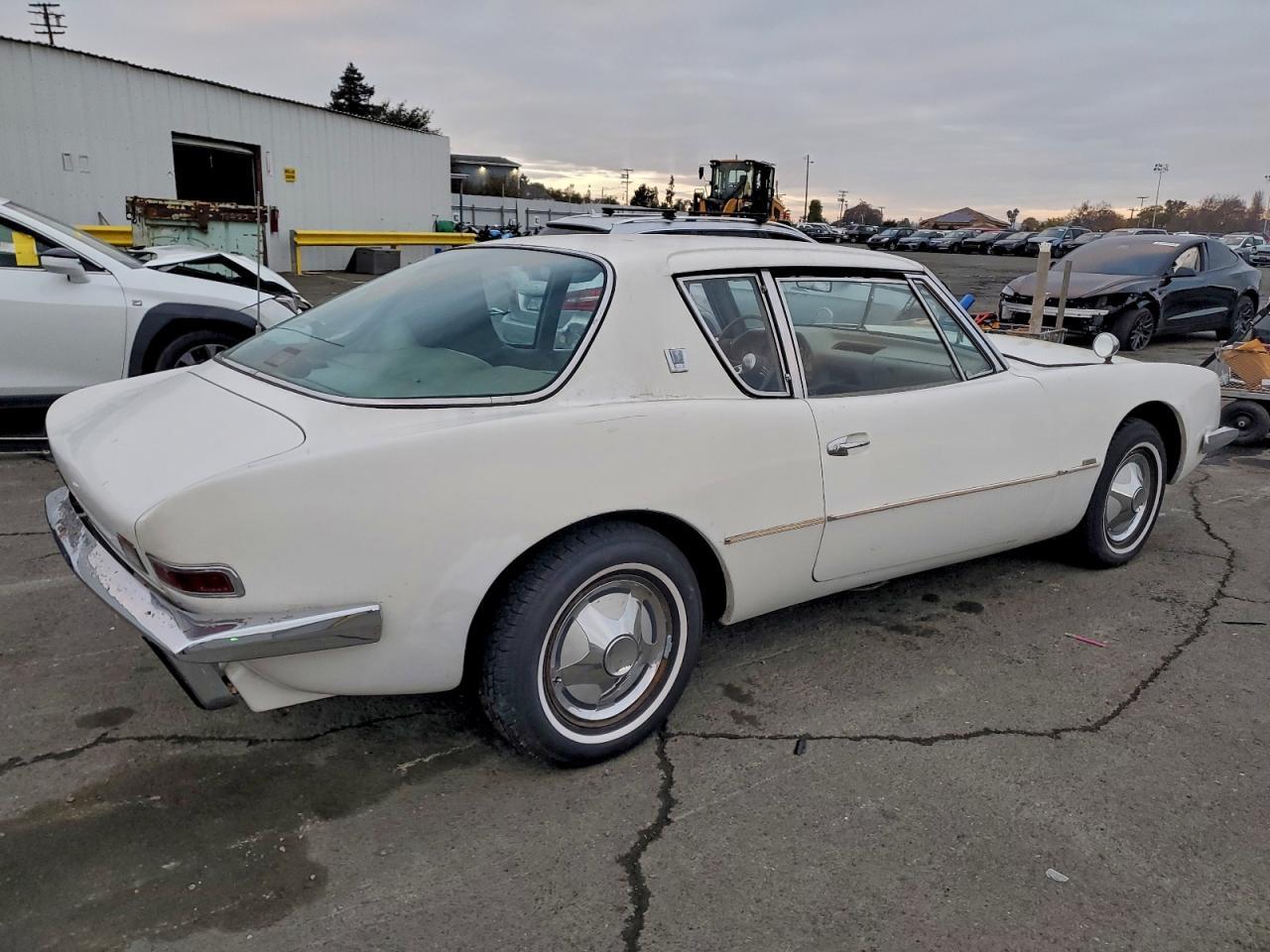 1963 Studebaker Avanti - Фото 3