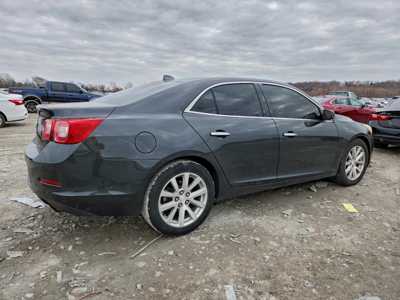 2014 Chev Malibu - Image 3