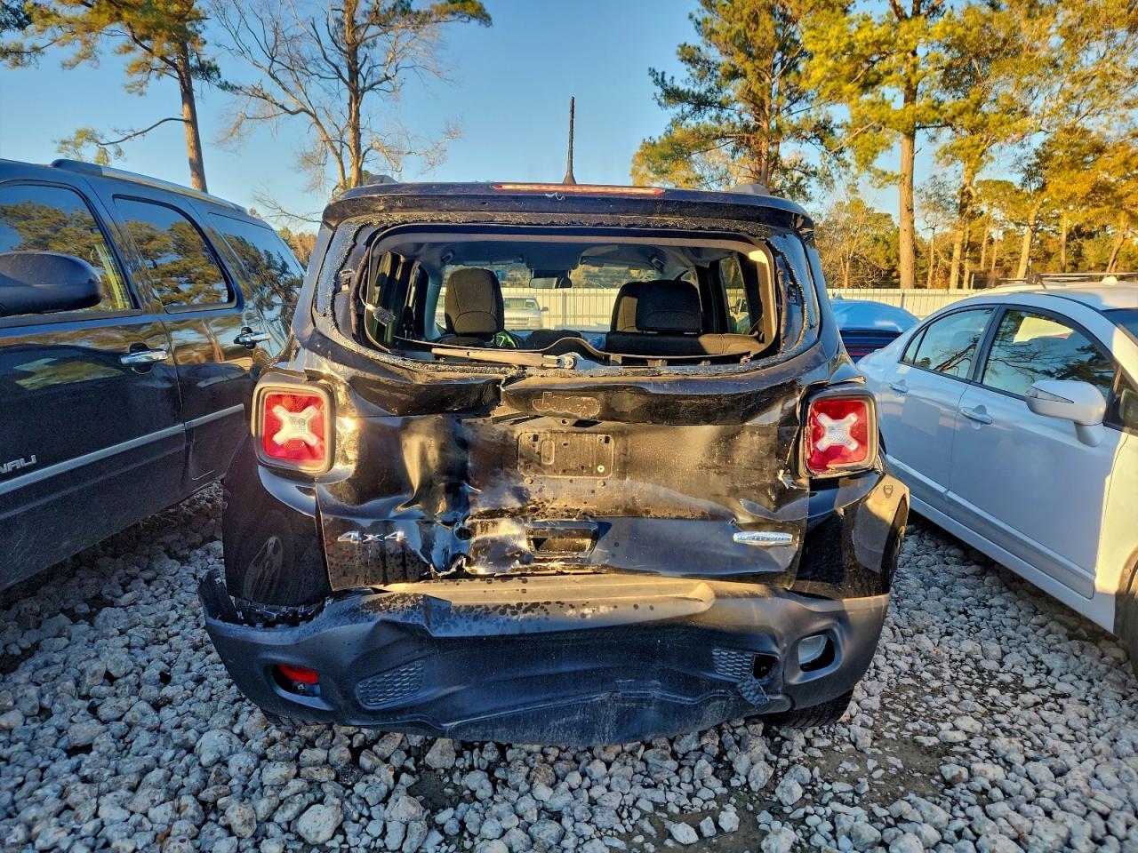 2019 Jeep Renegade Latitude - Image 6