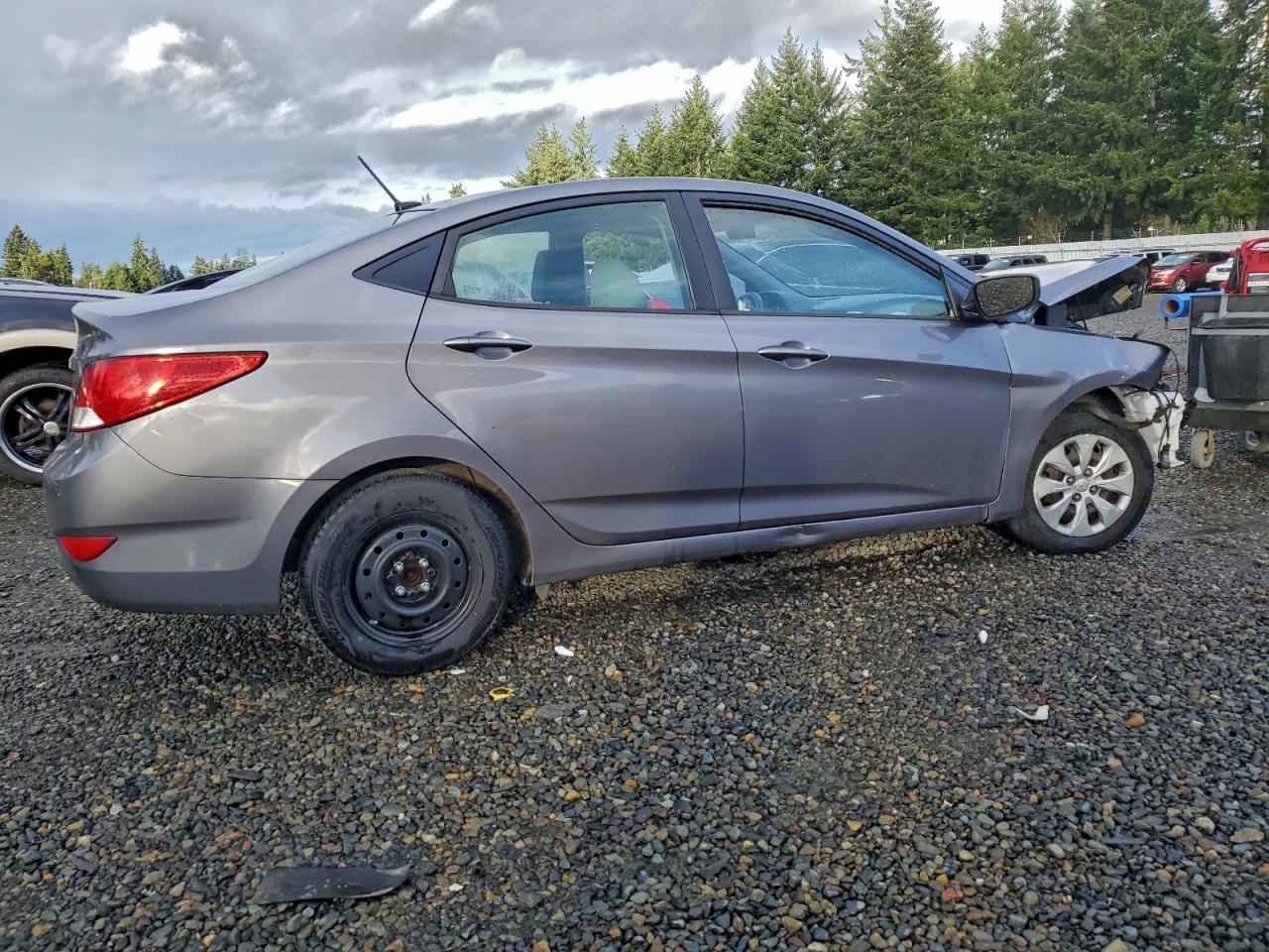 2015 Hyundai Accent Gls - Фото 3