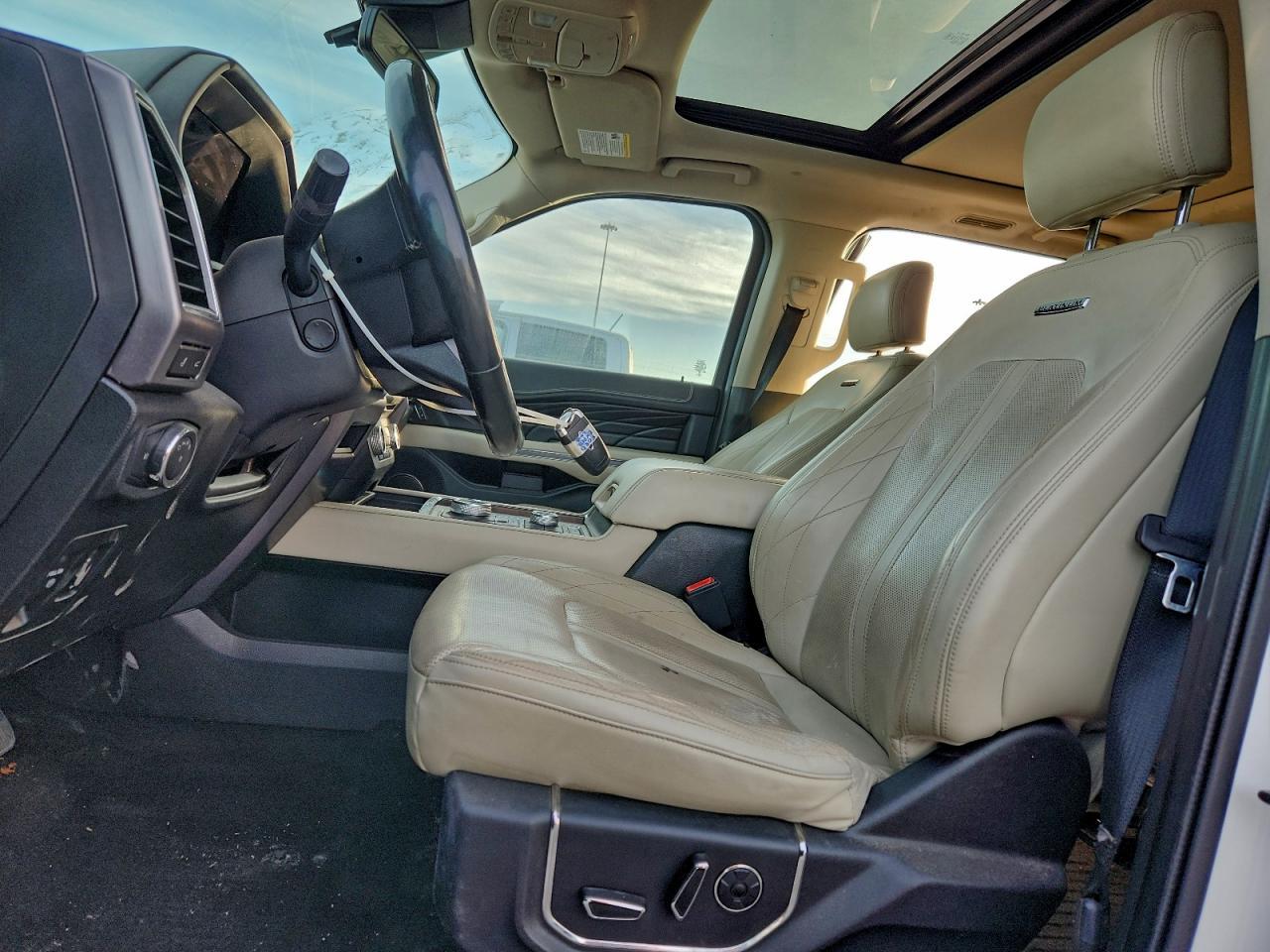 2018 Ford Expedition Max Platinum - Image 7