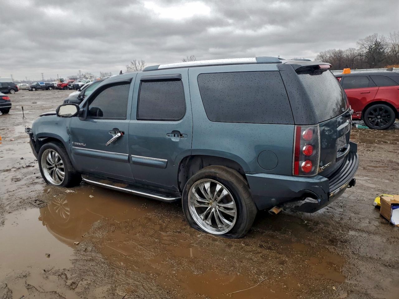 2007 GMC Yukon Denali - Фото 2