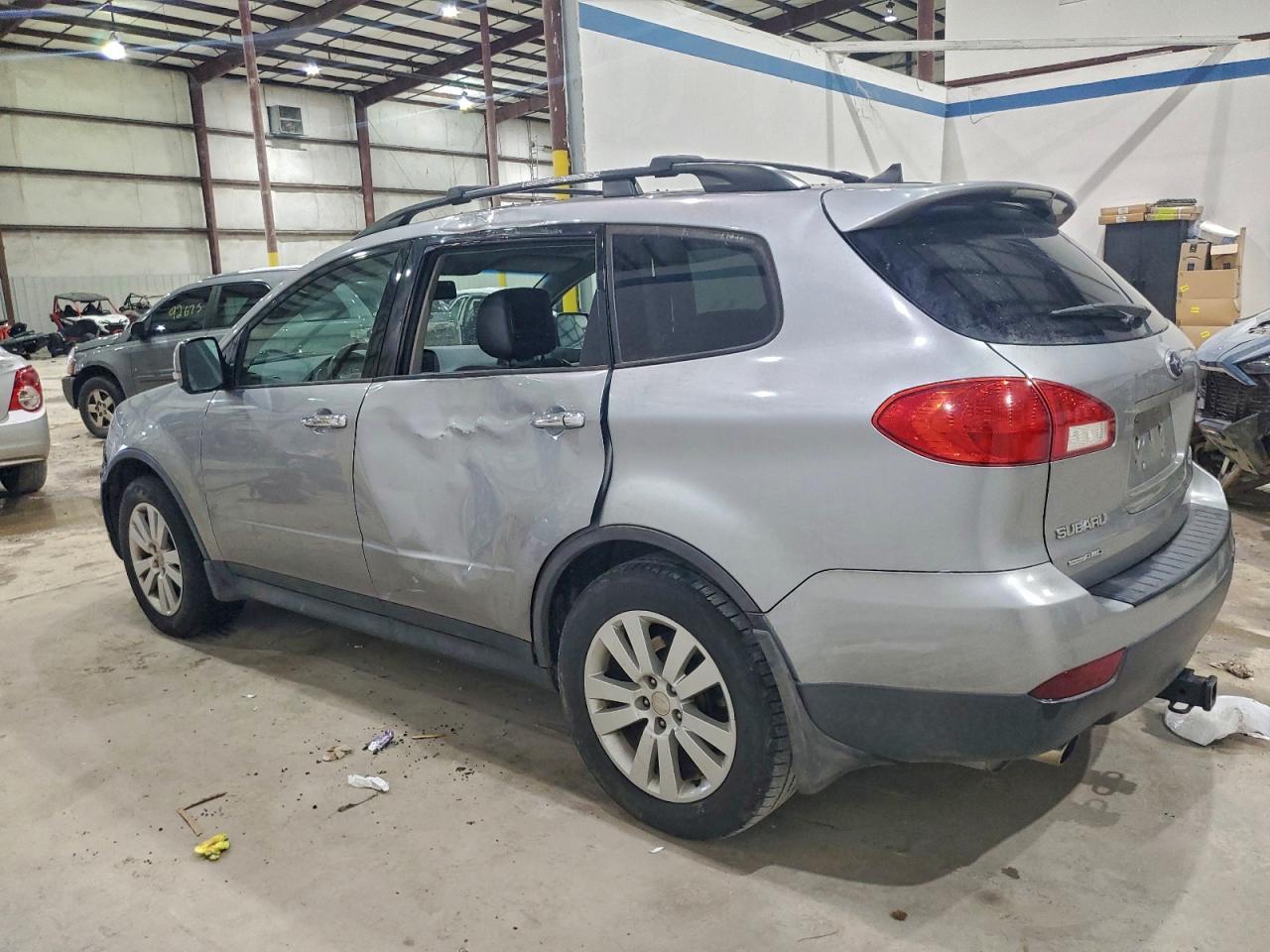 2011 Subaru Tribeca Limited - Фото 2