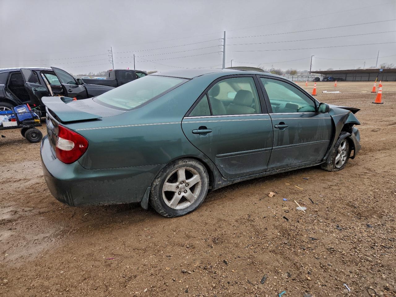 2002 Toyota Camry Le - Image 3